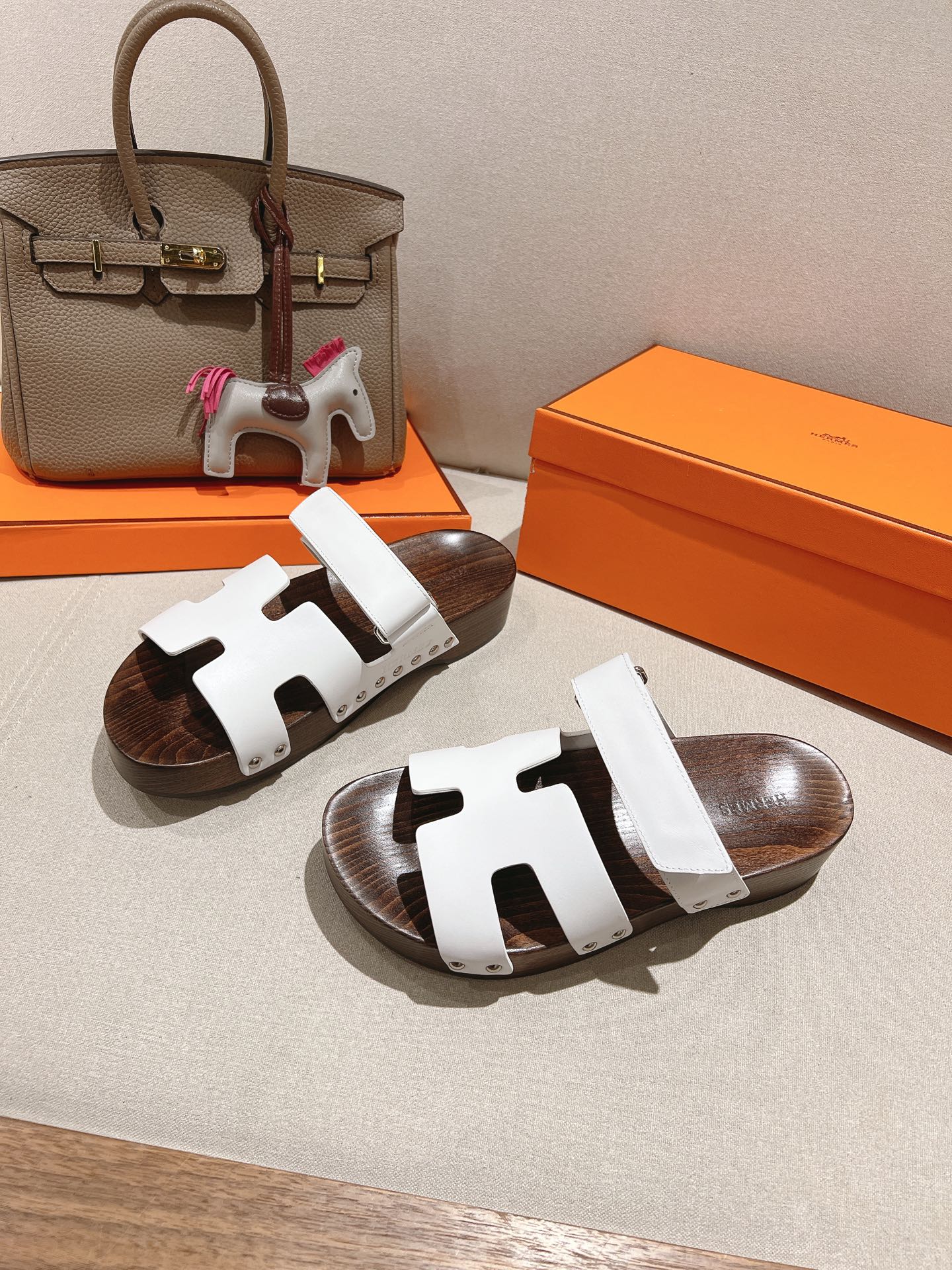 HERMES 01799 HERMES 01799