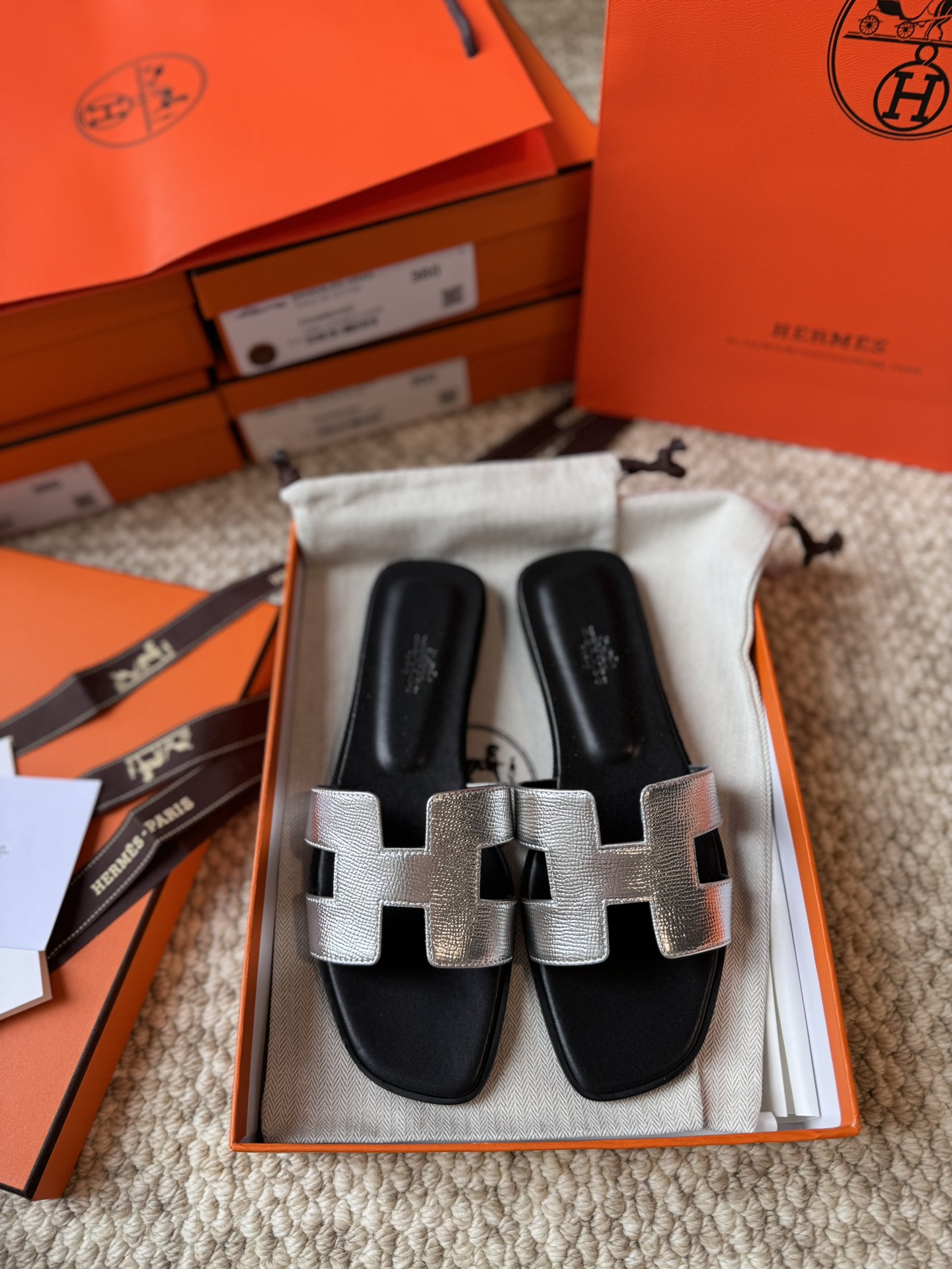 HERMES 01819 HERMES 01819