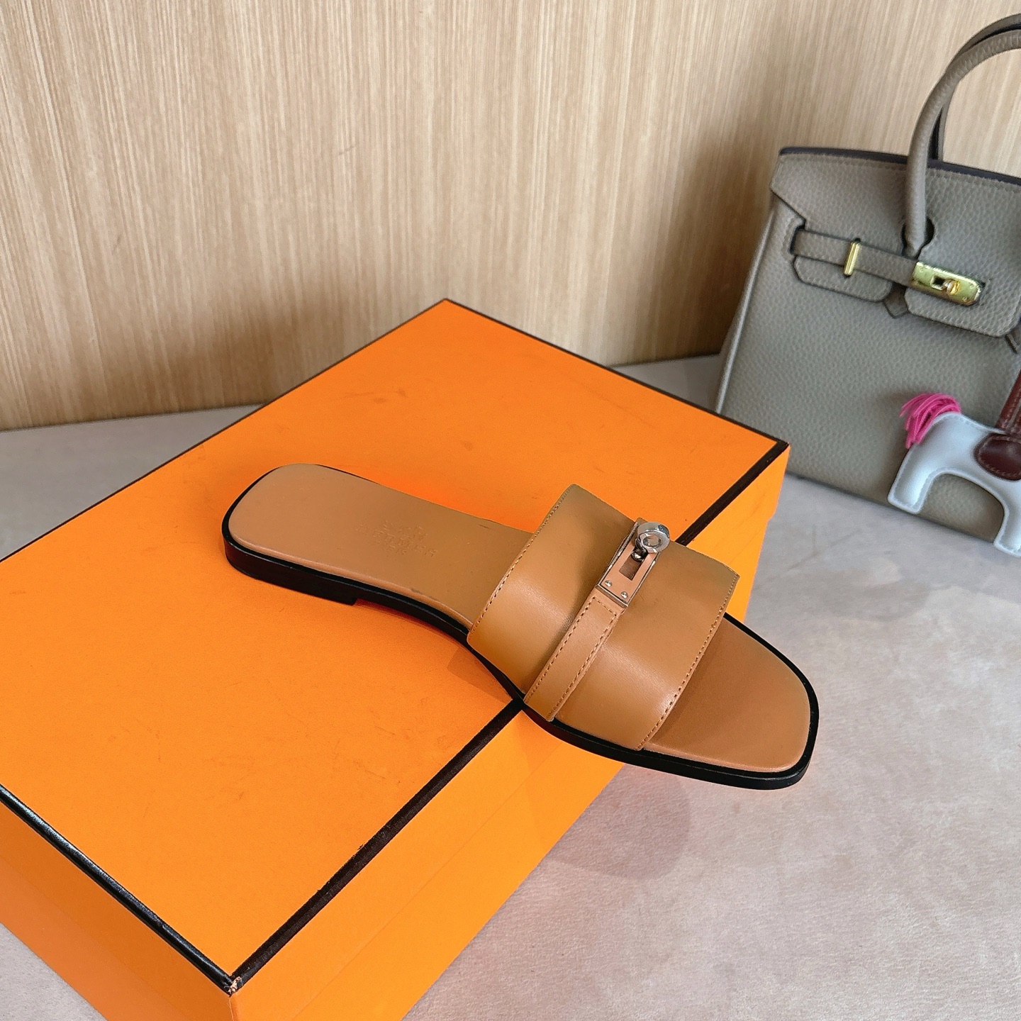 HERMES 01819 HERMES 01819