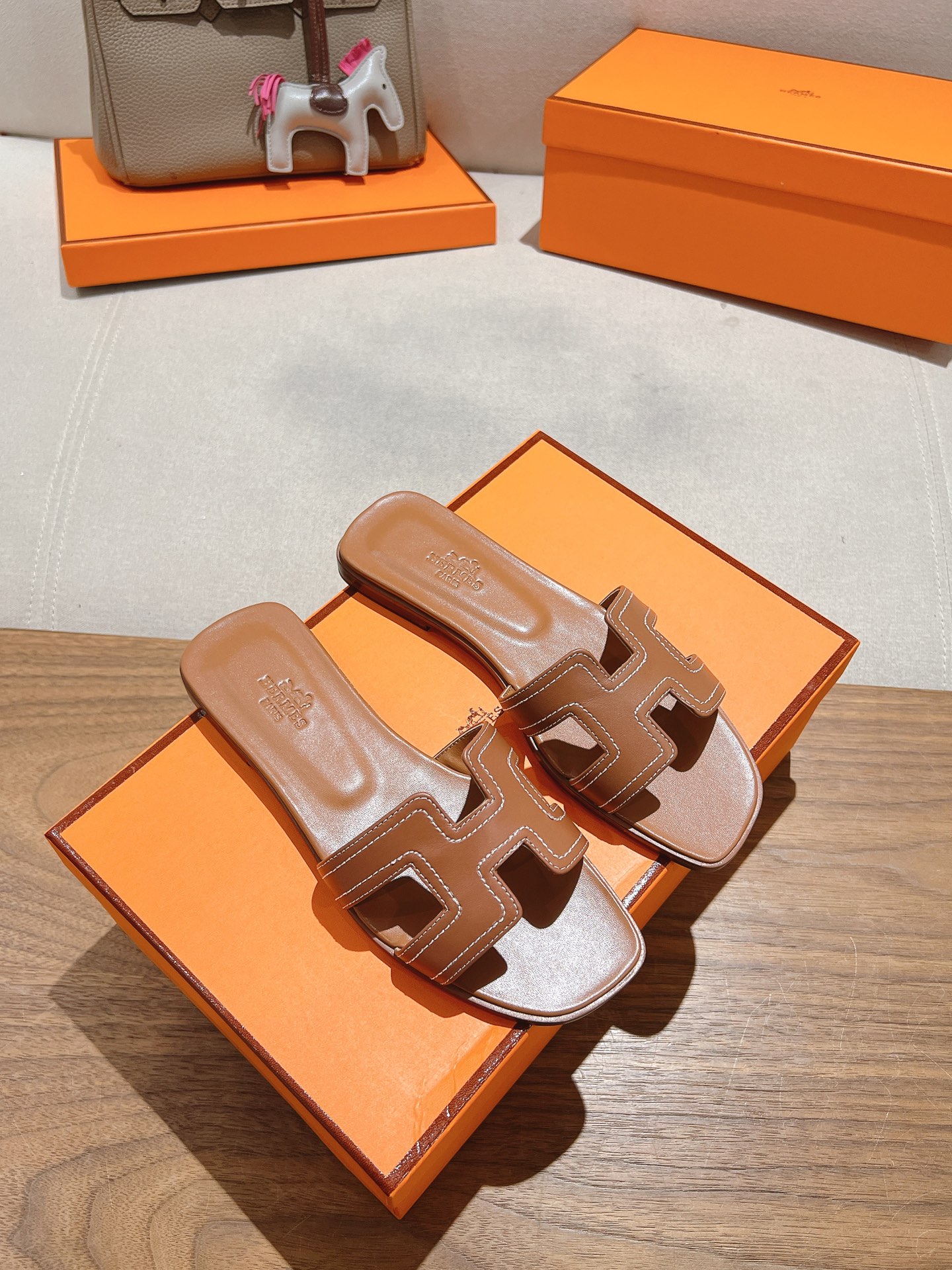 HERMES 01819 HERMES 01819
