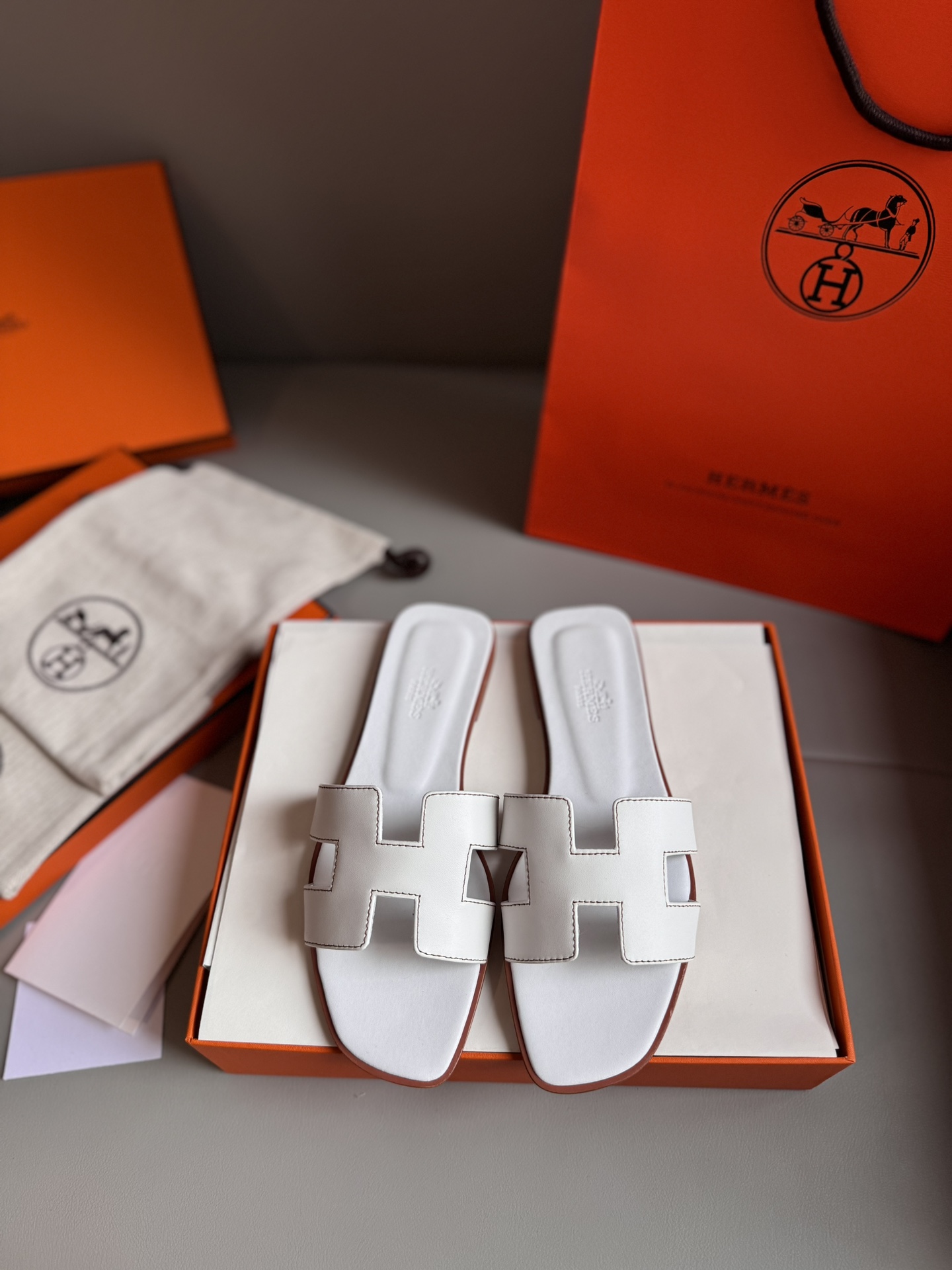 HERMES 01829 HERMES 01829
