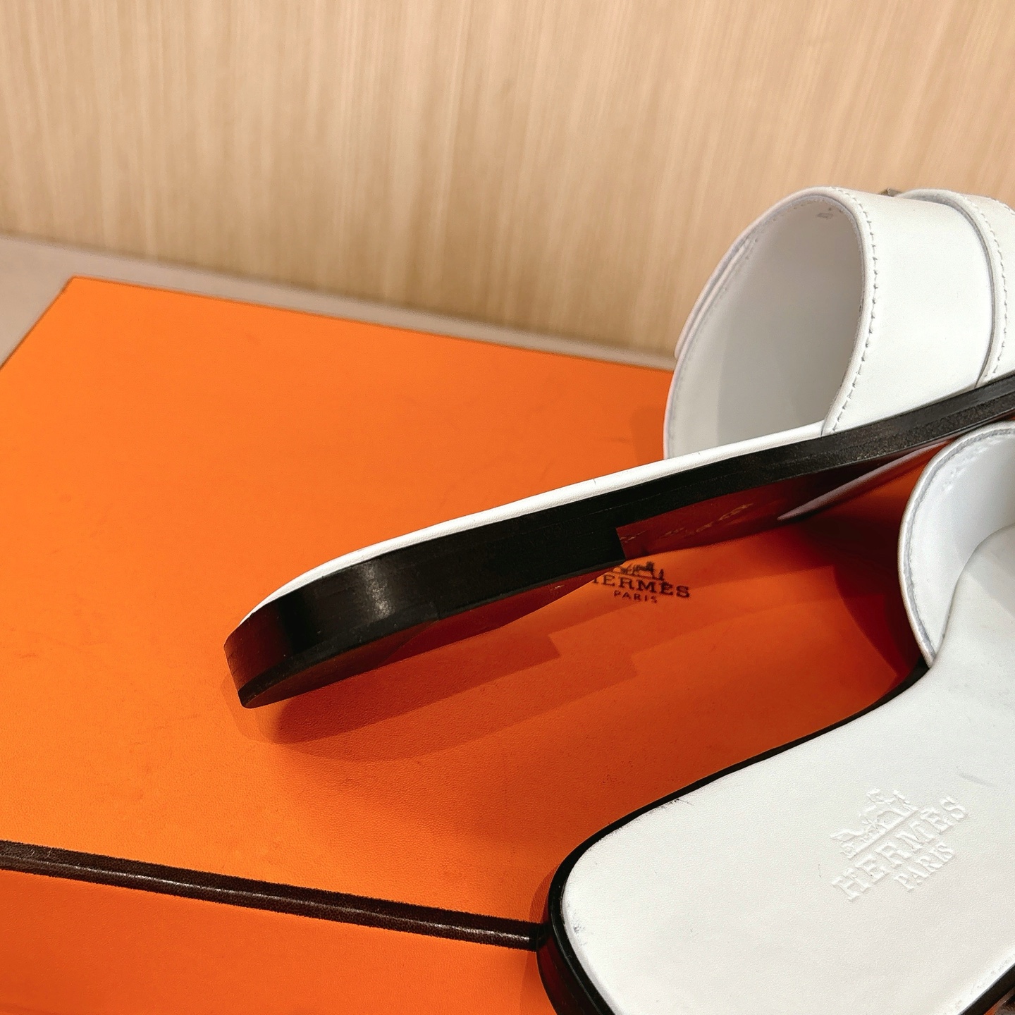 HERMES 01829 HERMES 01829