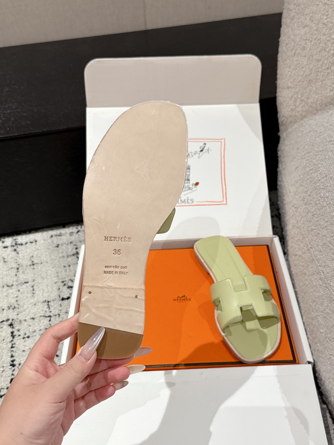 HERMES 01829 HERMES 01829