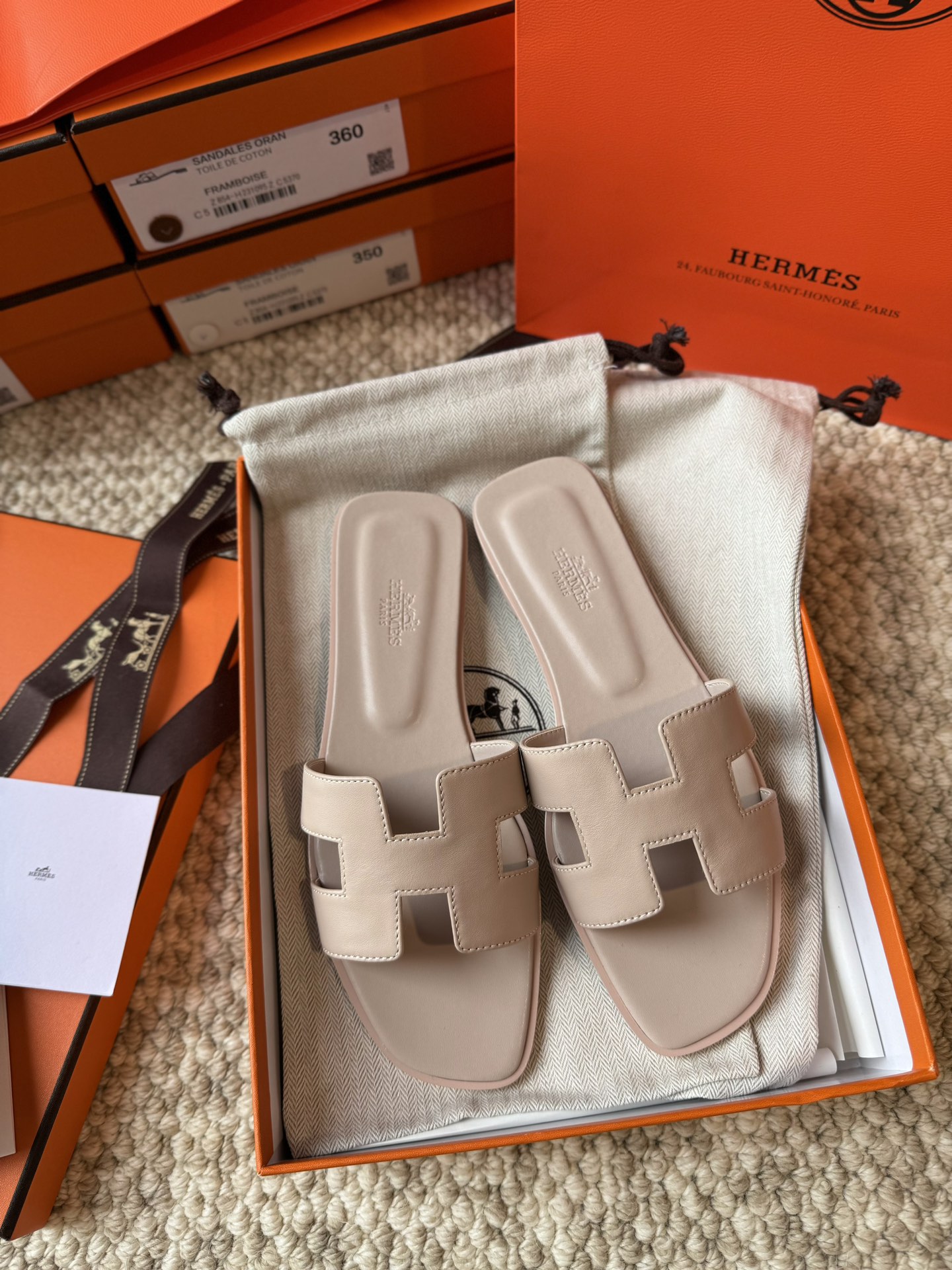 HERMES 01859 HERMES 01859
