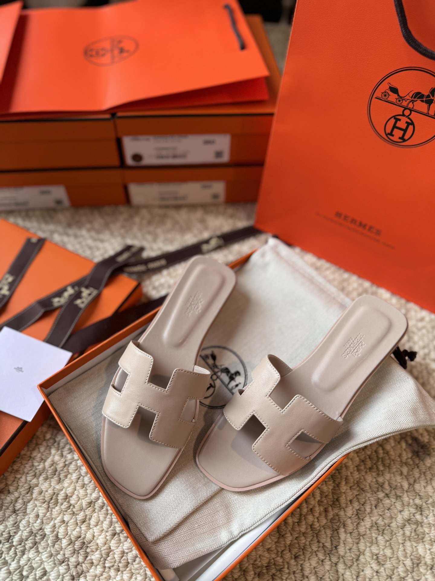 HERMES 01859 HERMES 01859