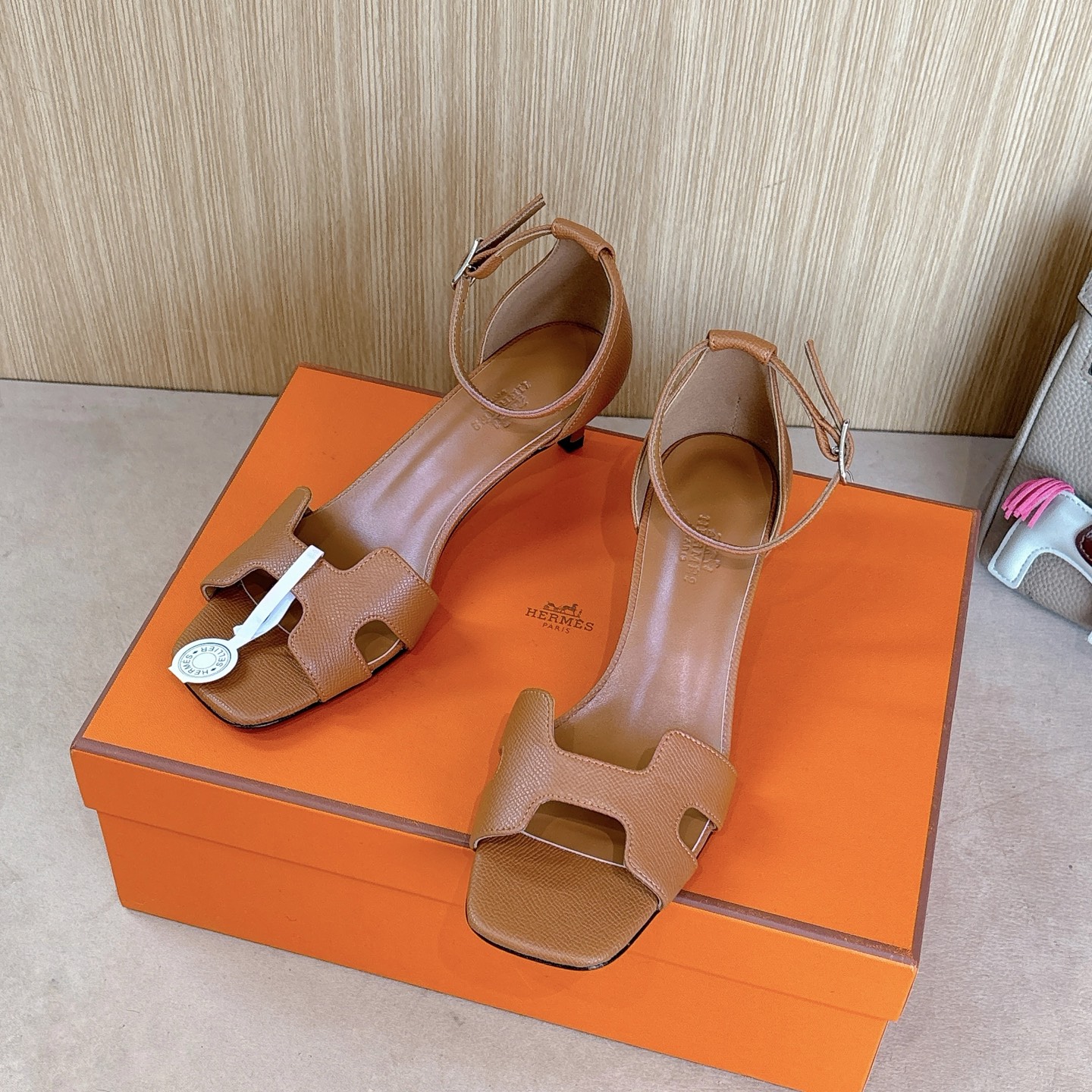 HERMES 01869 HERMES 01869