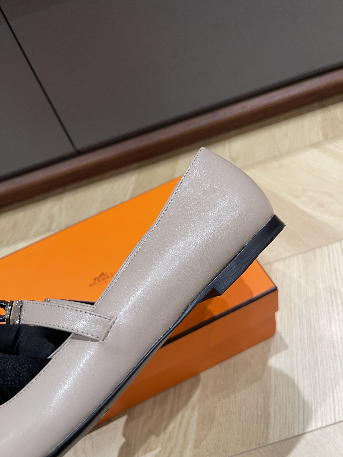 HERMES 01869 HERMES 01869
