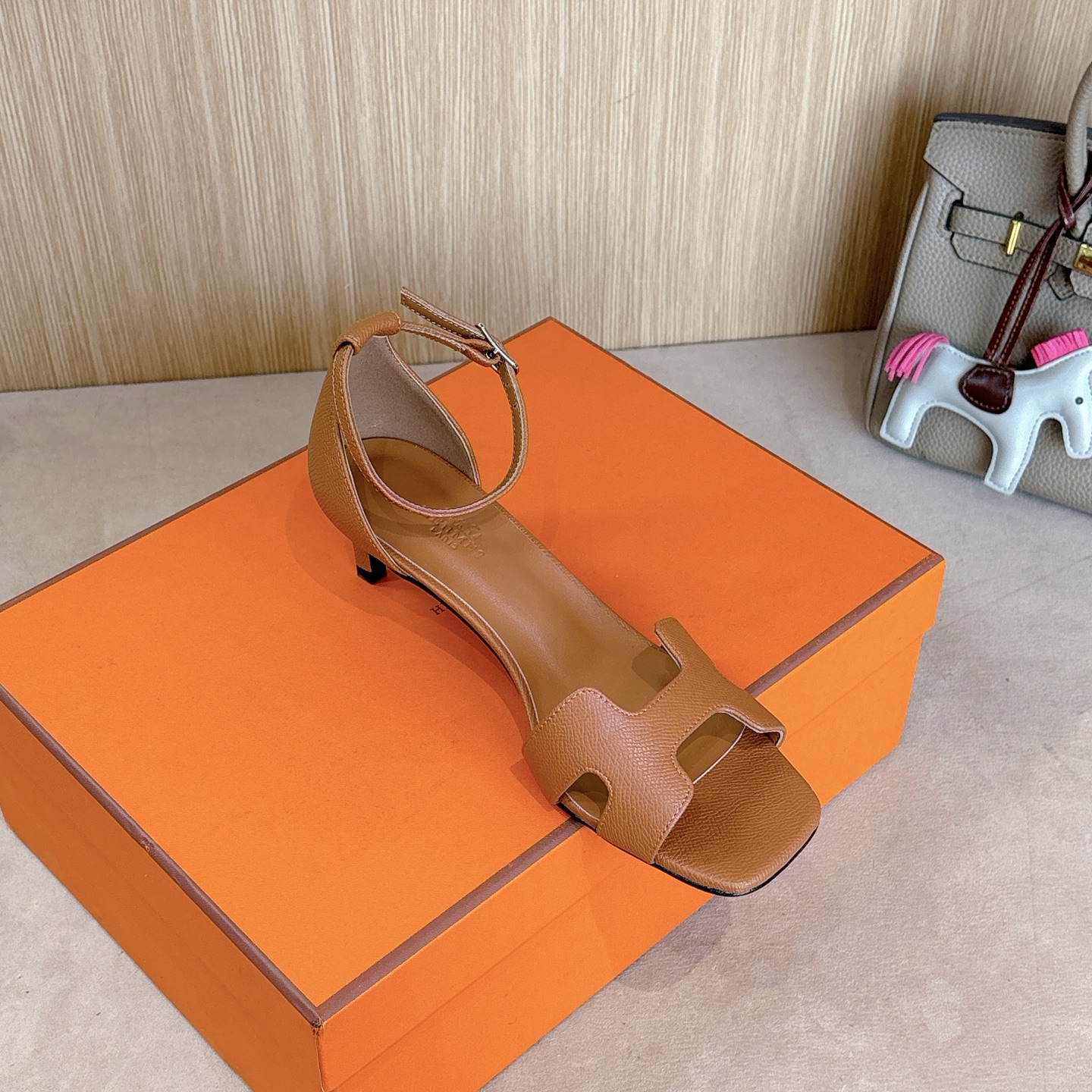 HERMES 01869 HERMES 01869