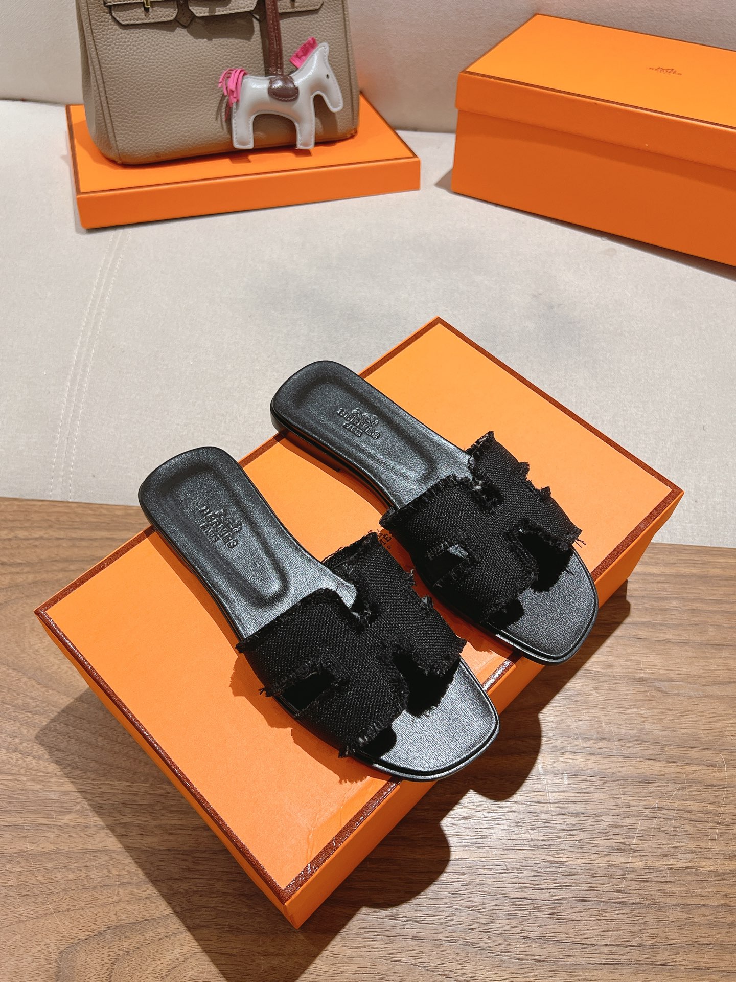 HERMES  01878