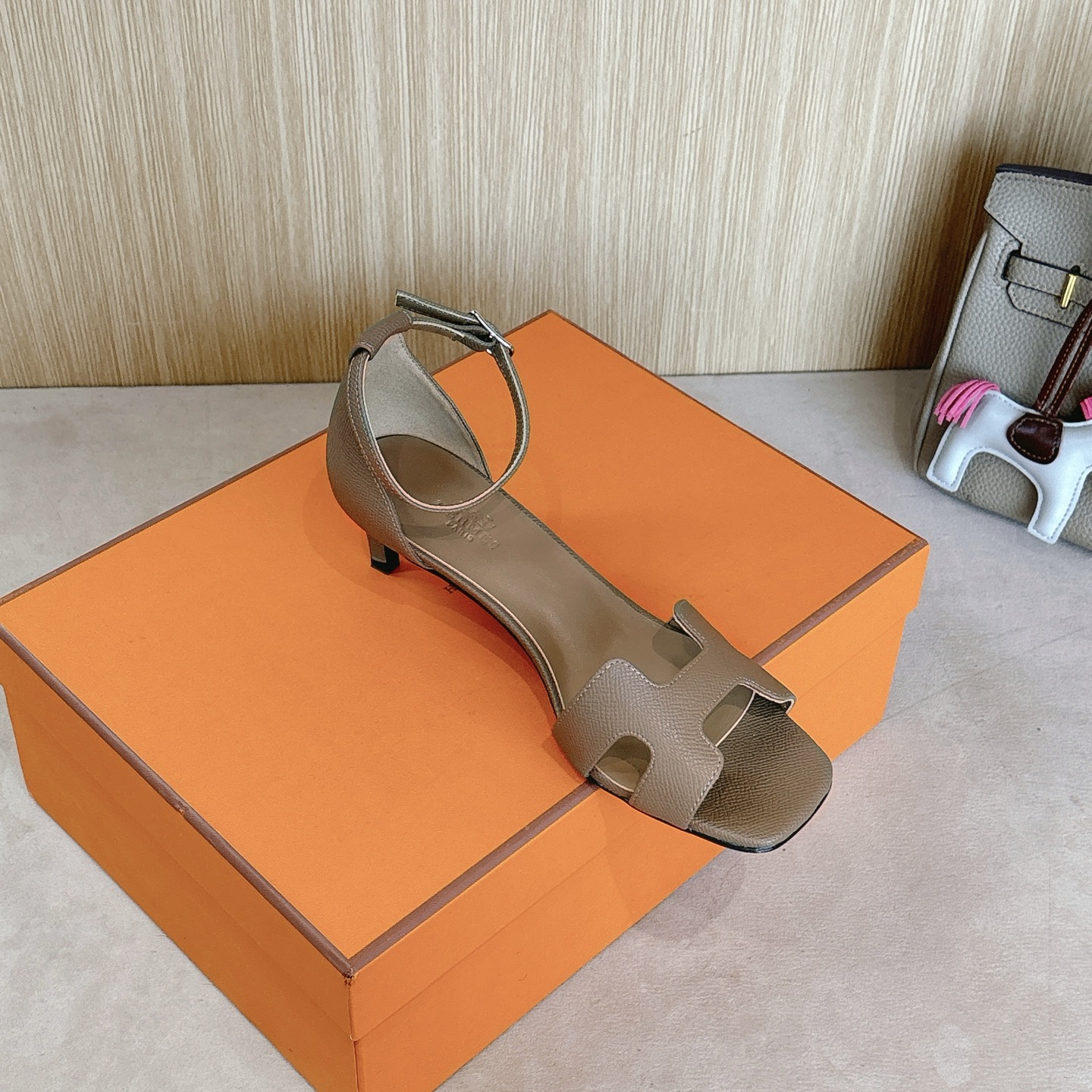 HERMES 01879