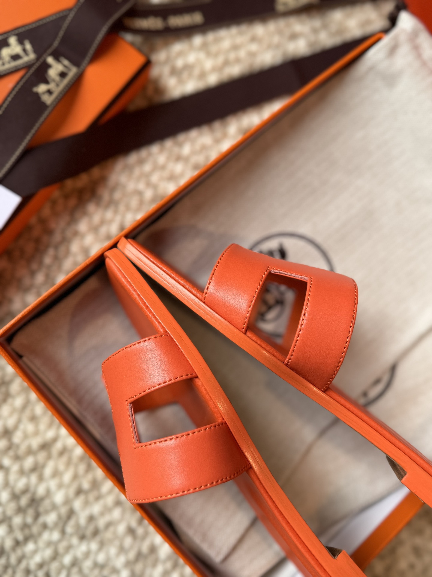 HERMES 01879
