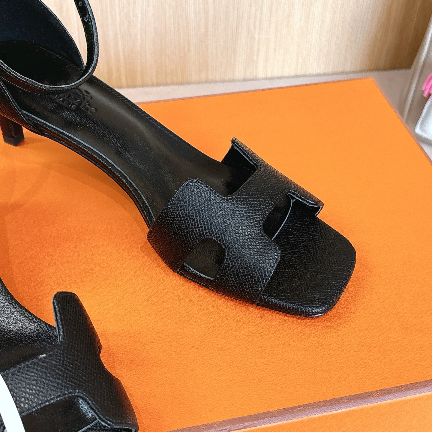 HERMES 01889