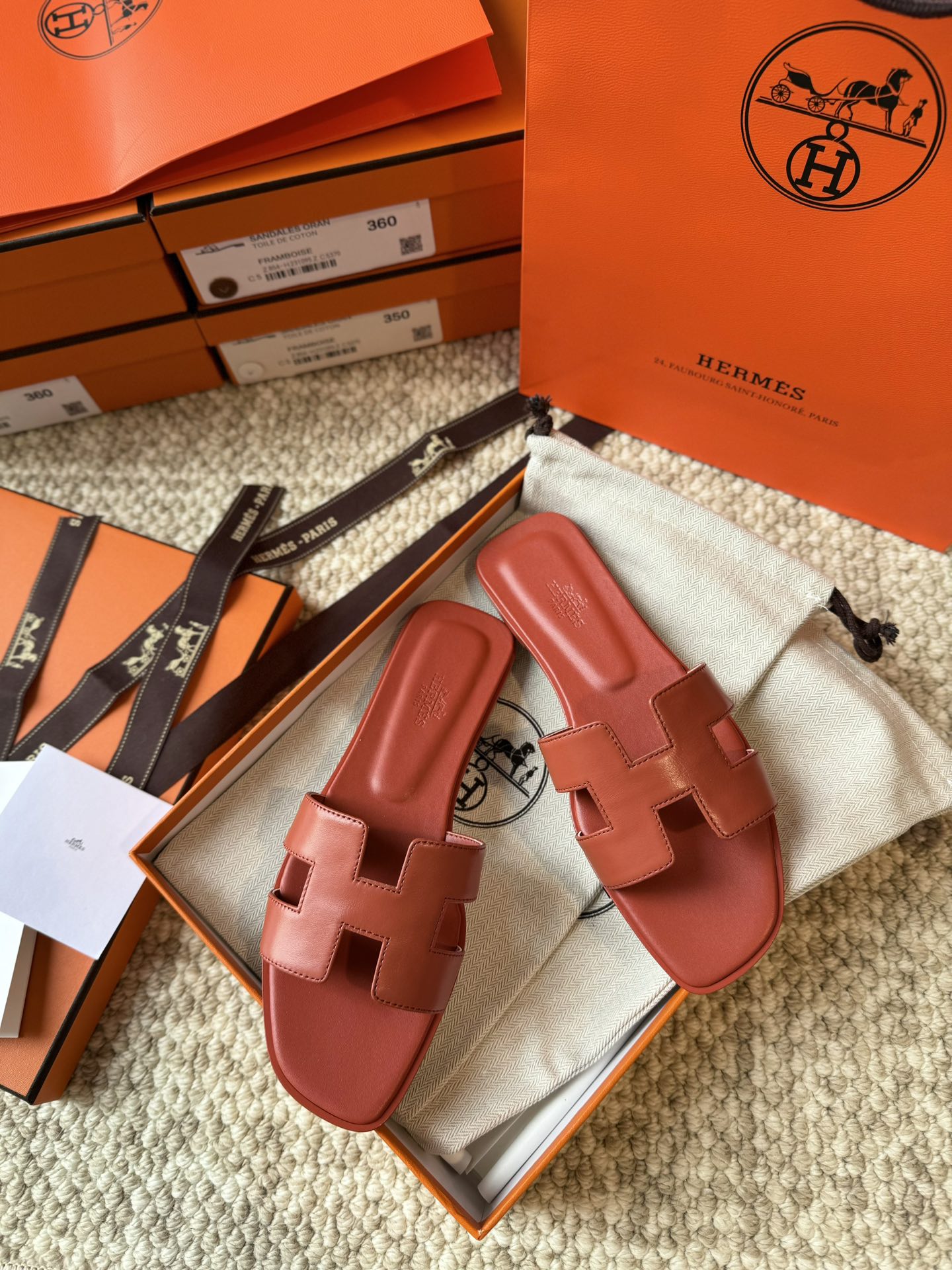 HERMES 01889