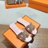 HERMES  01889