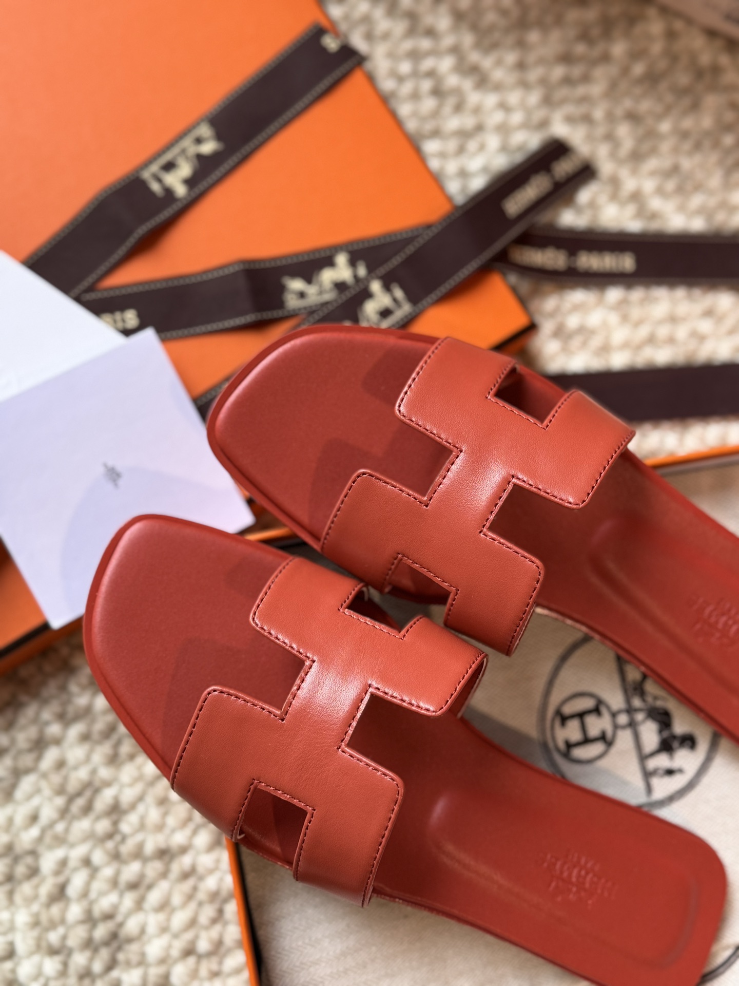 HERMES 01889
