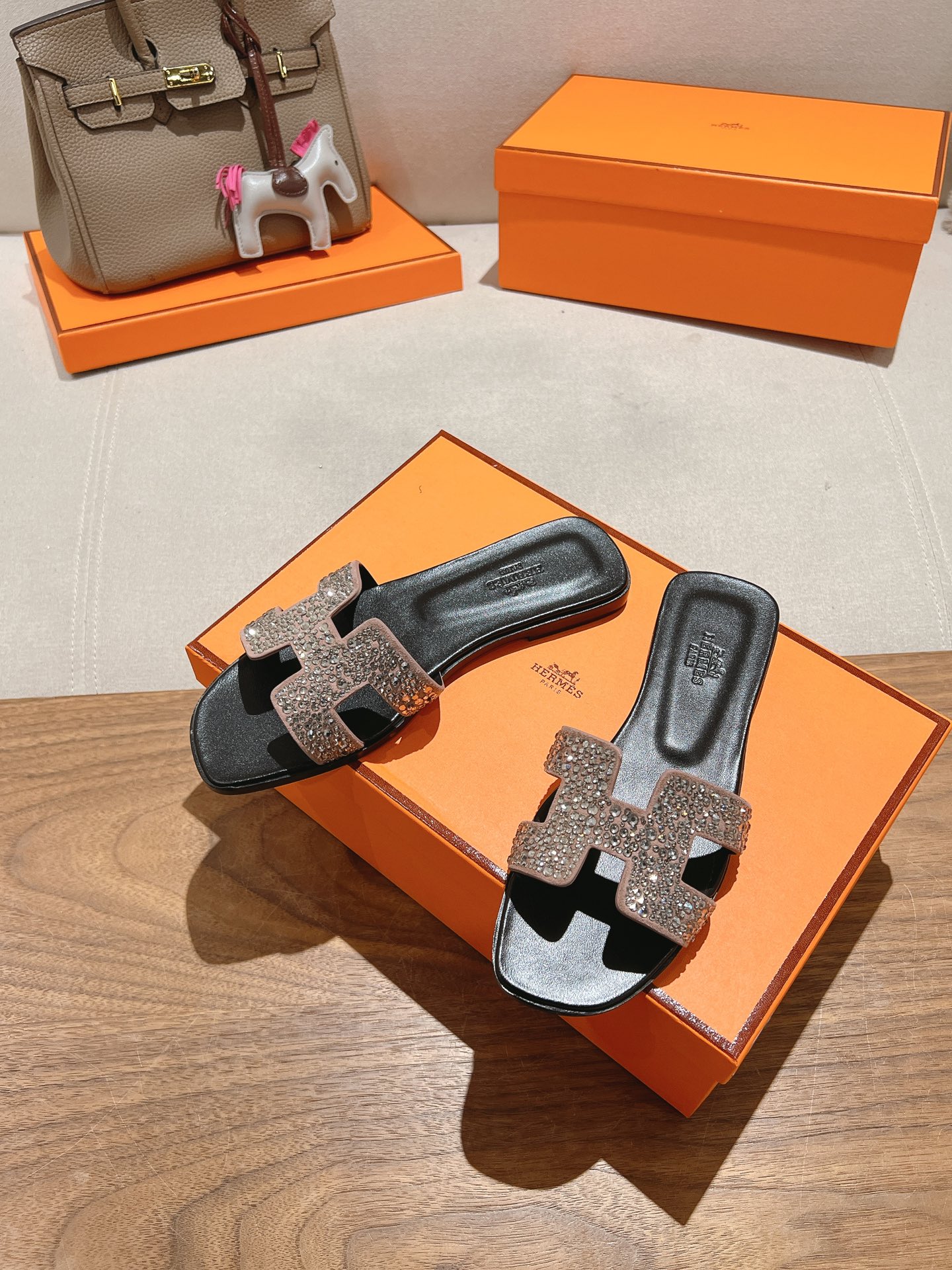 HERMES  01898