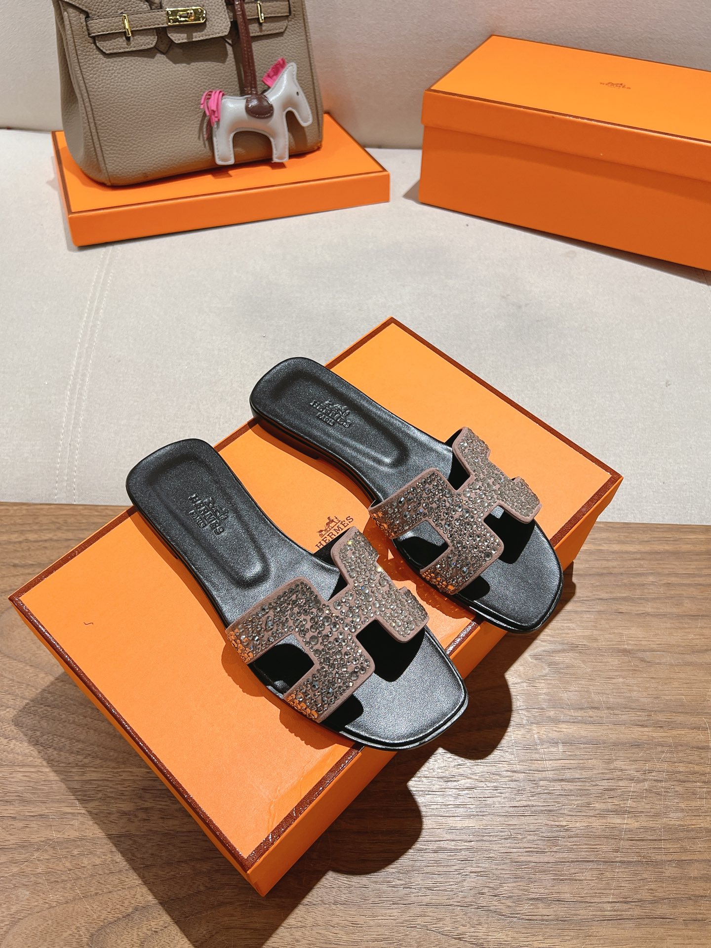 HERMES  01898