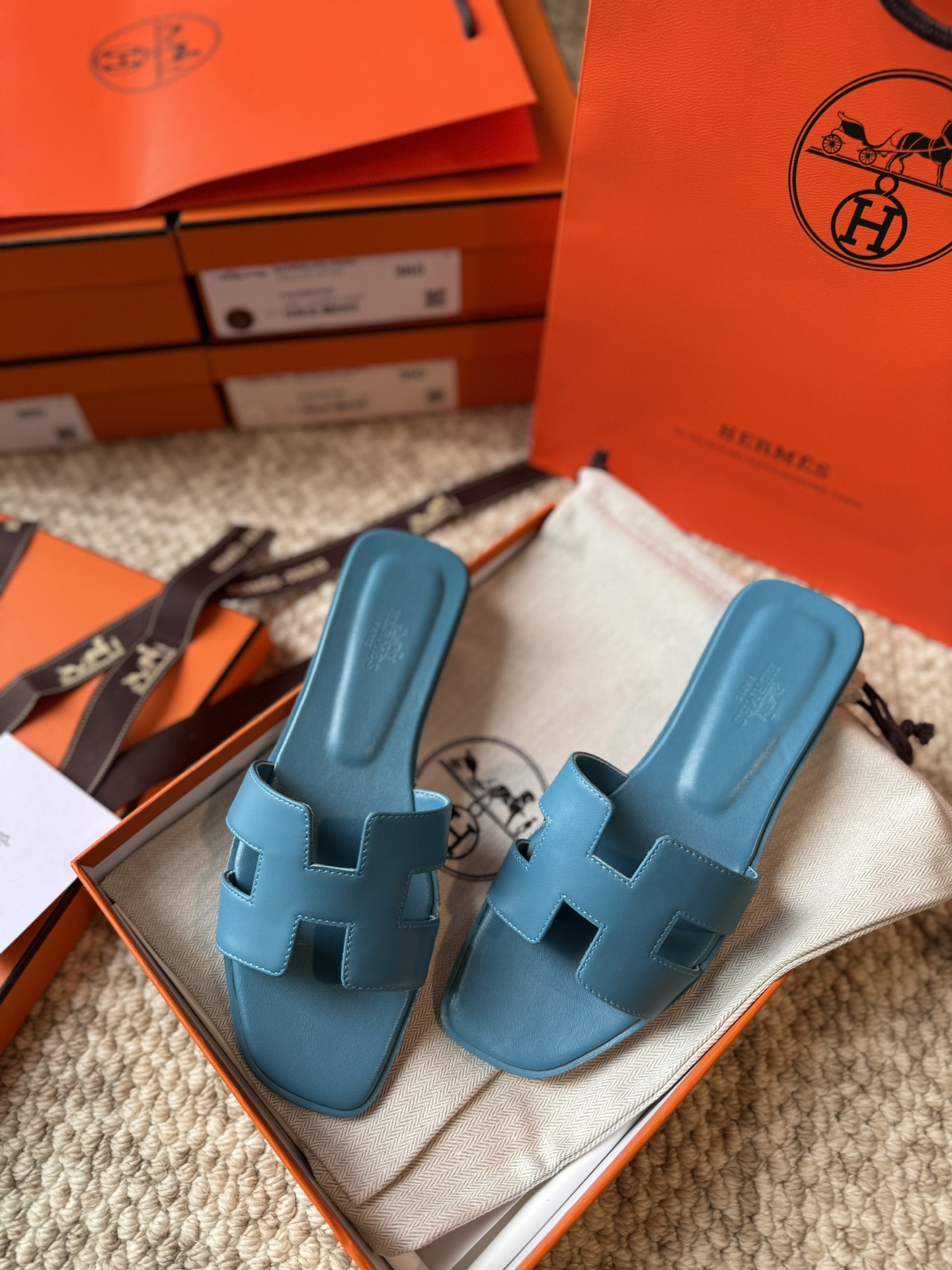 HERMES 01909