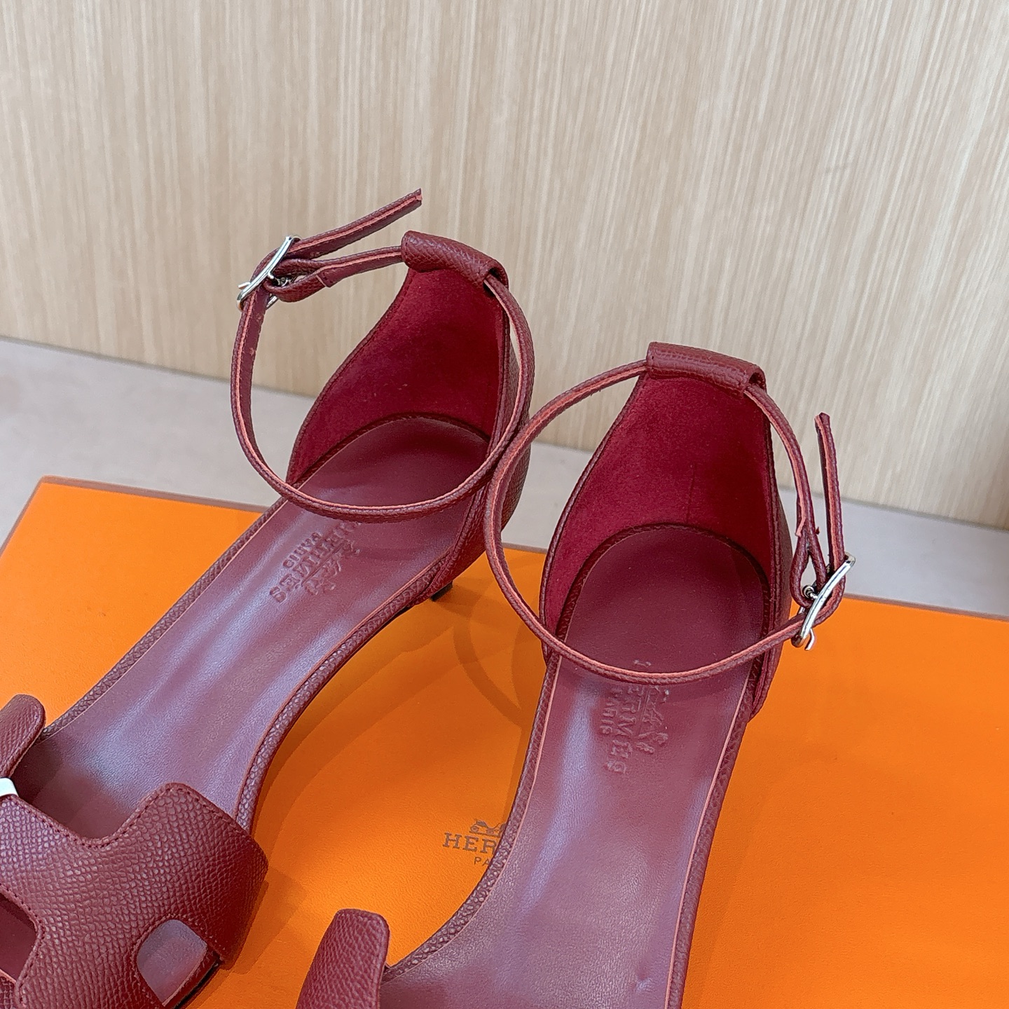 HERMES 01919