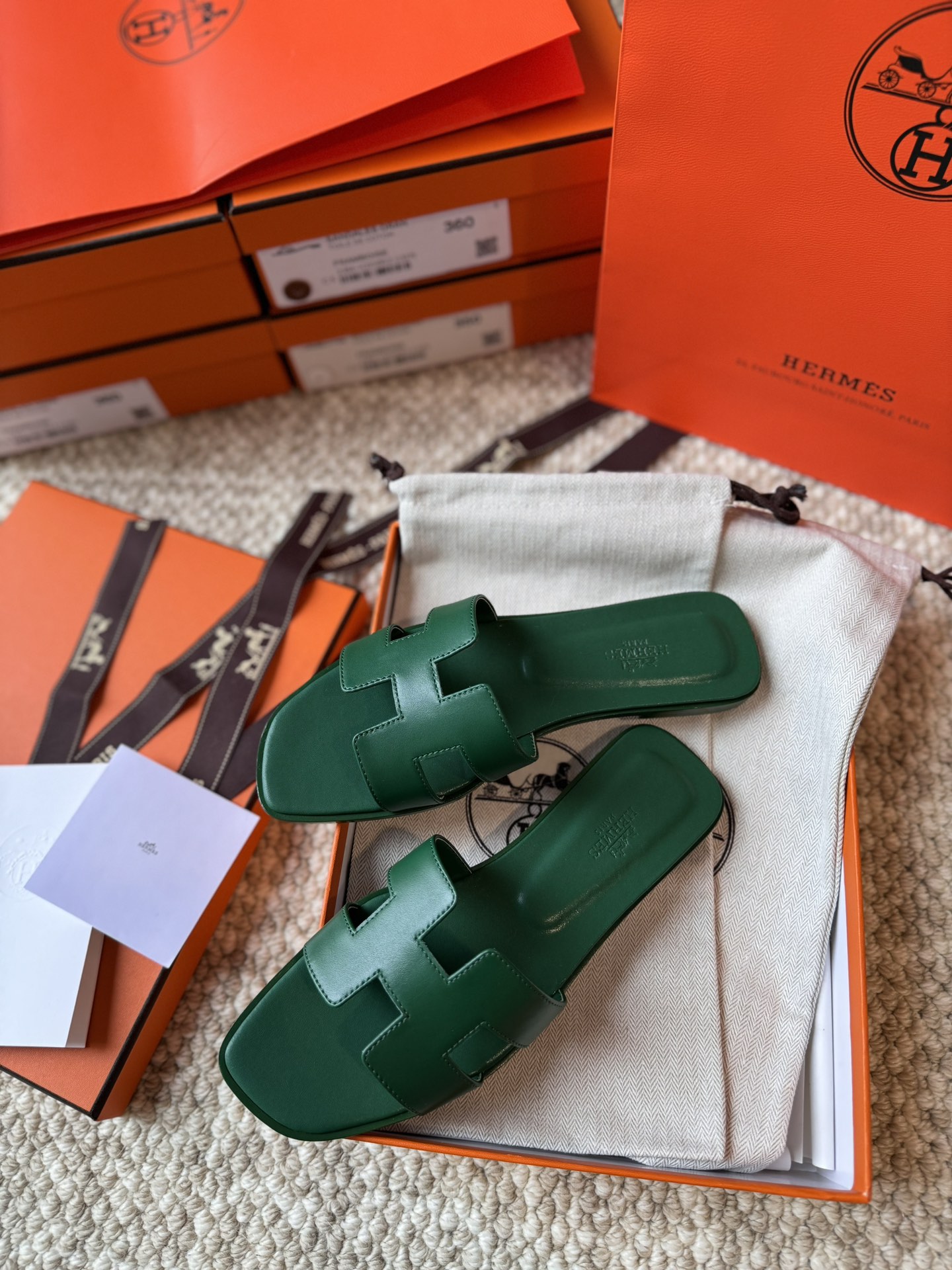 HERMES 01919