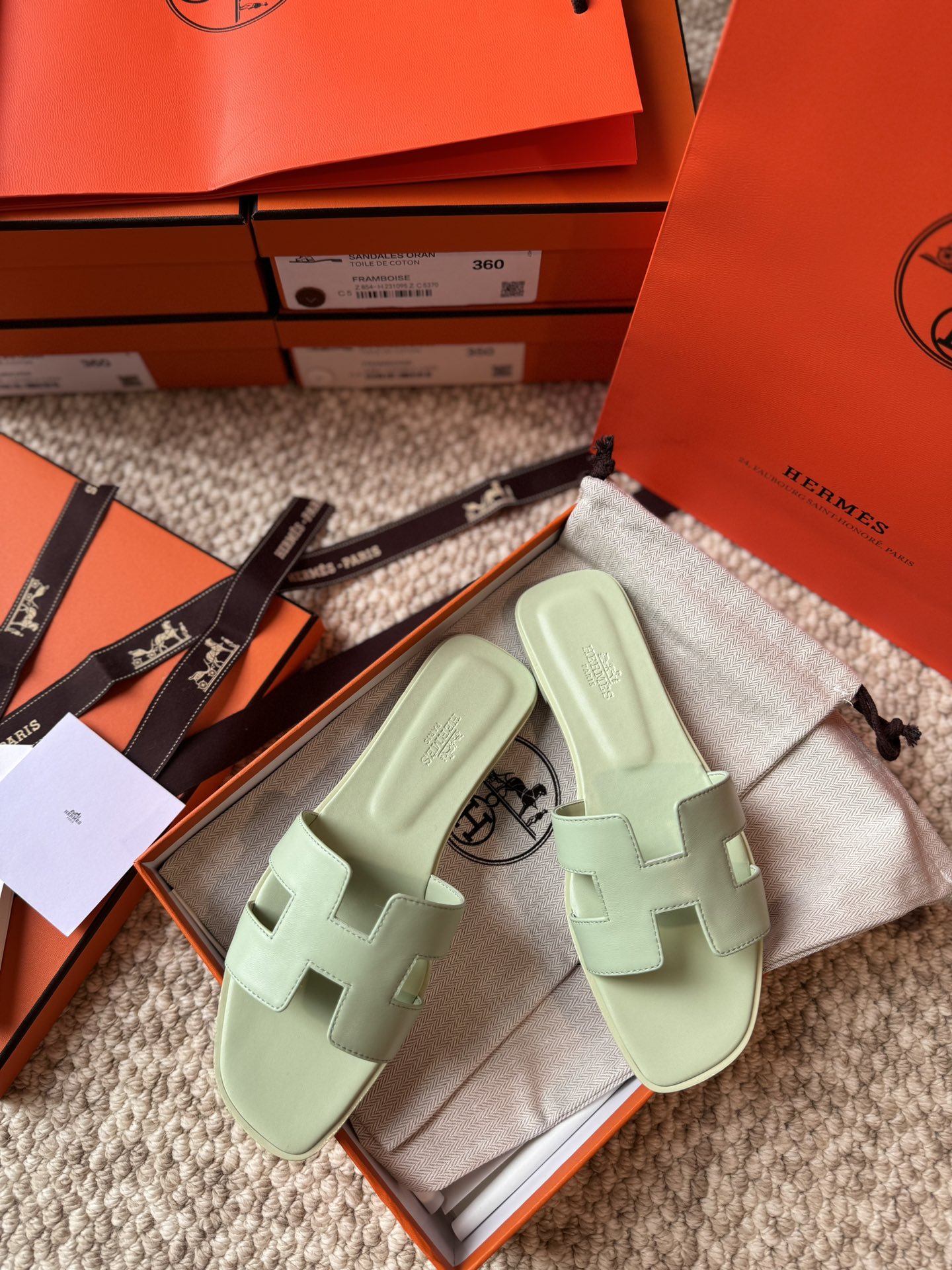 HERMES 01929