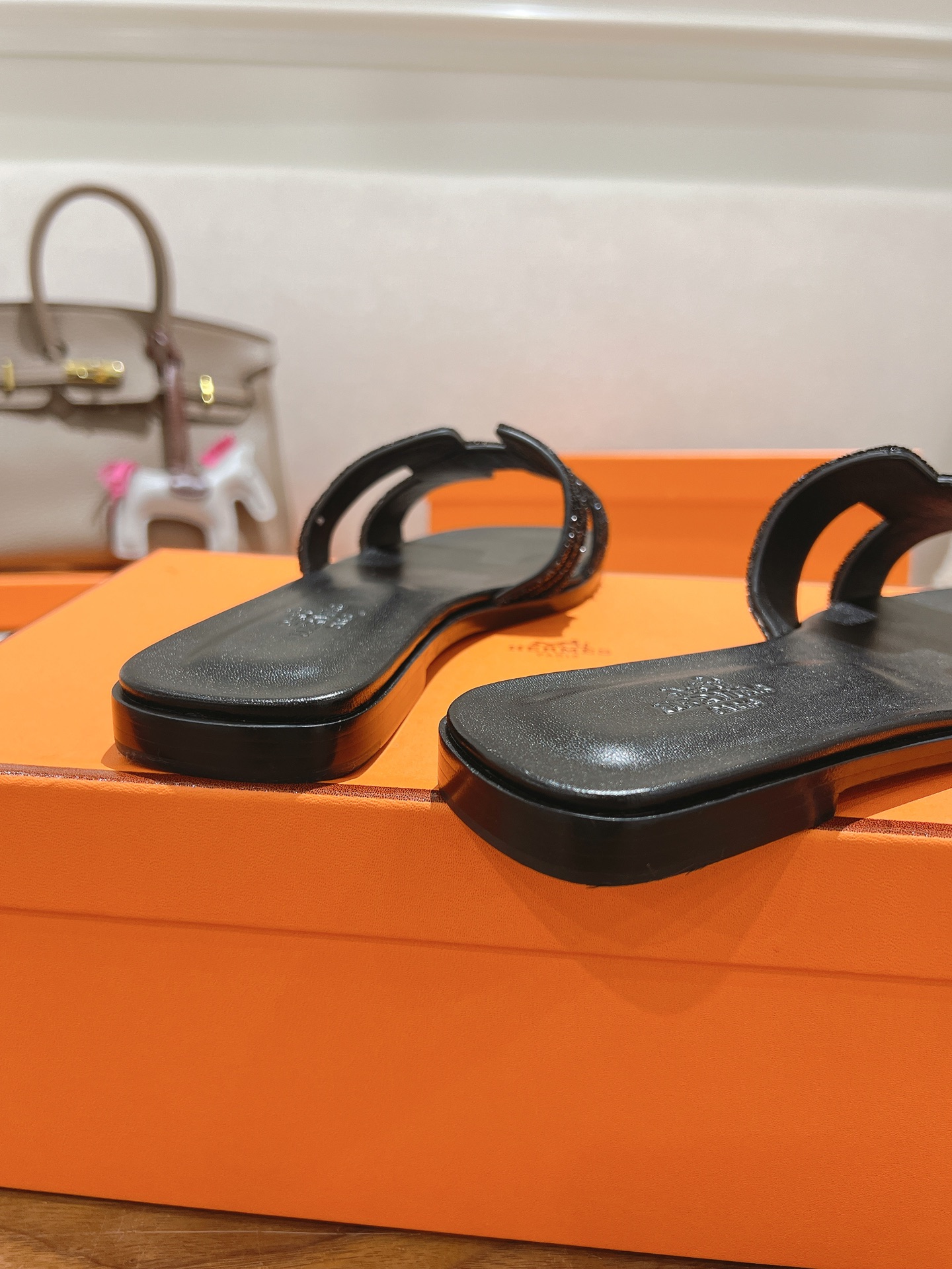 HERMES  01929