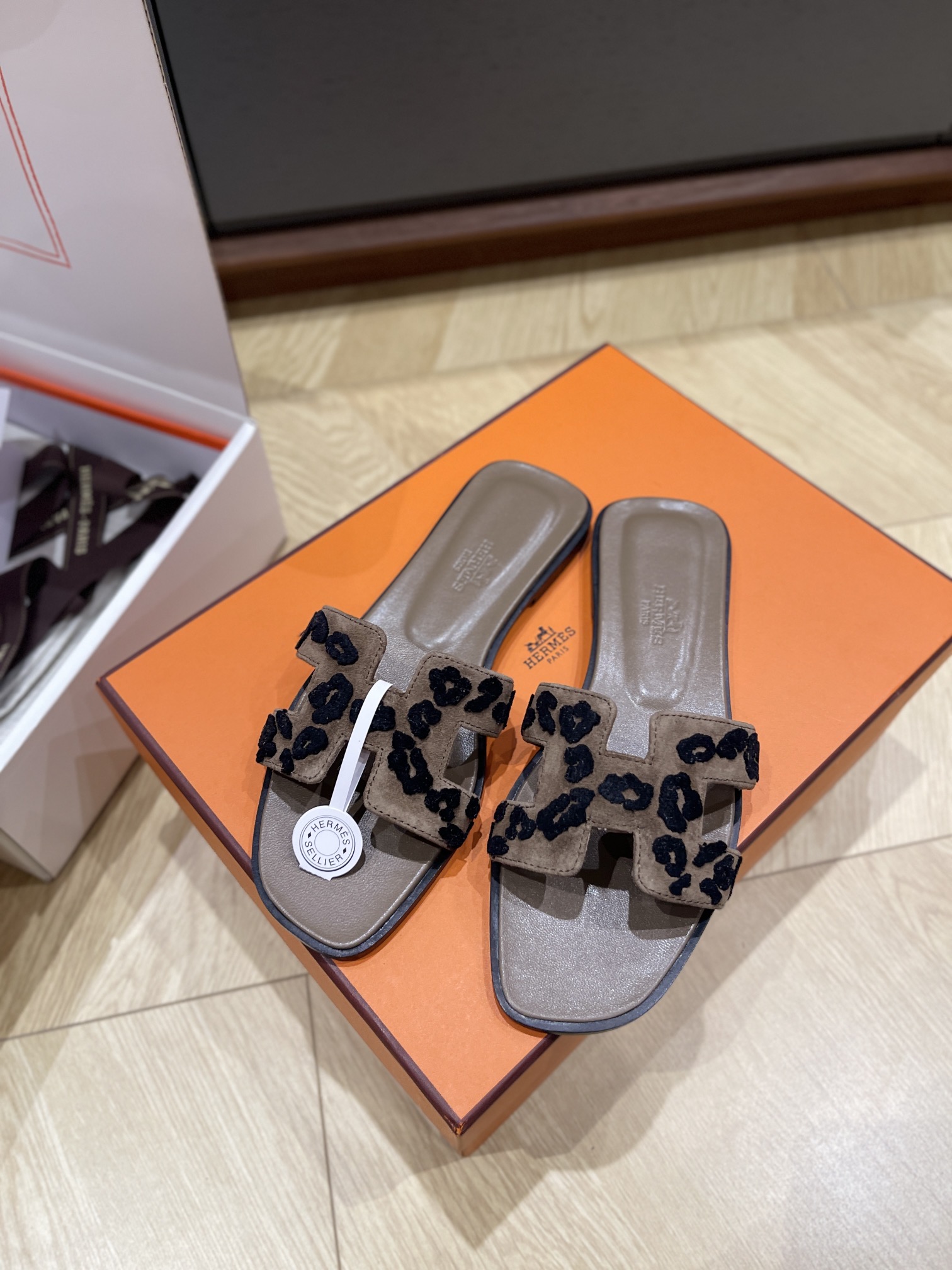 HERMES  01939