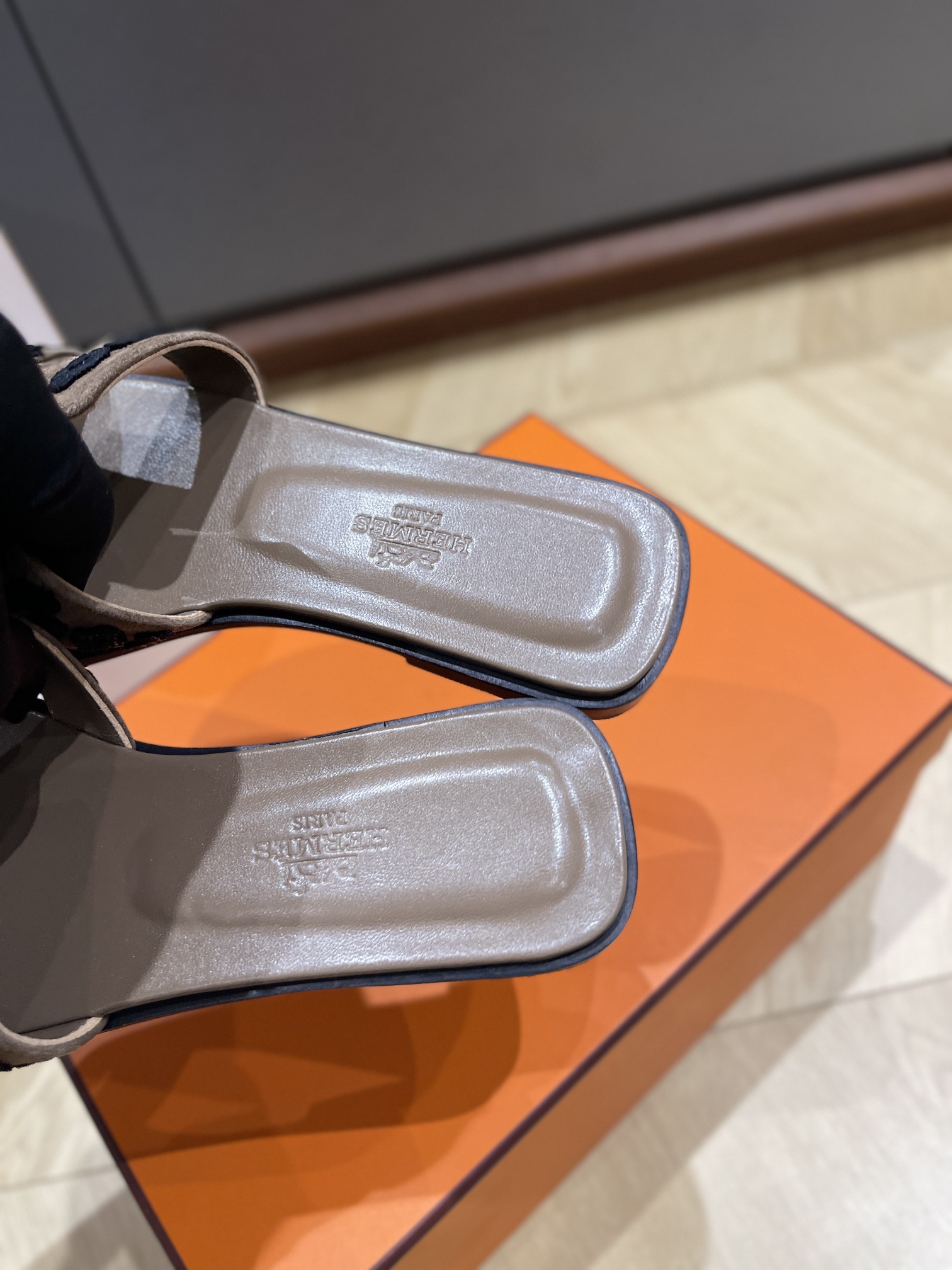 HERMES  01939