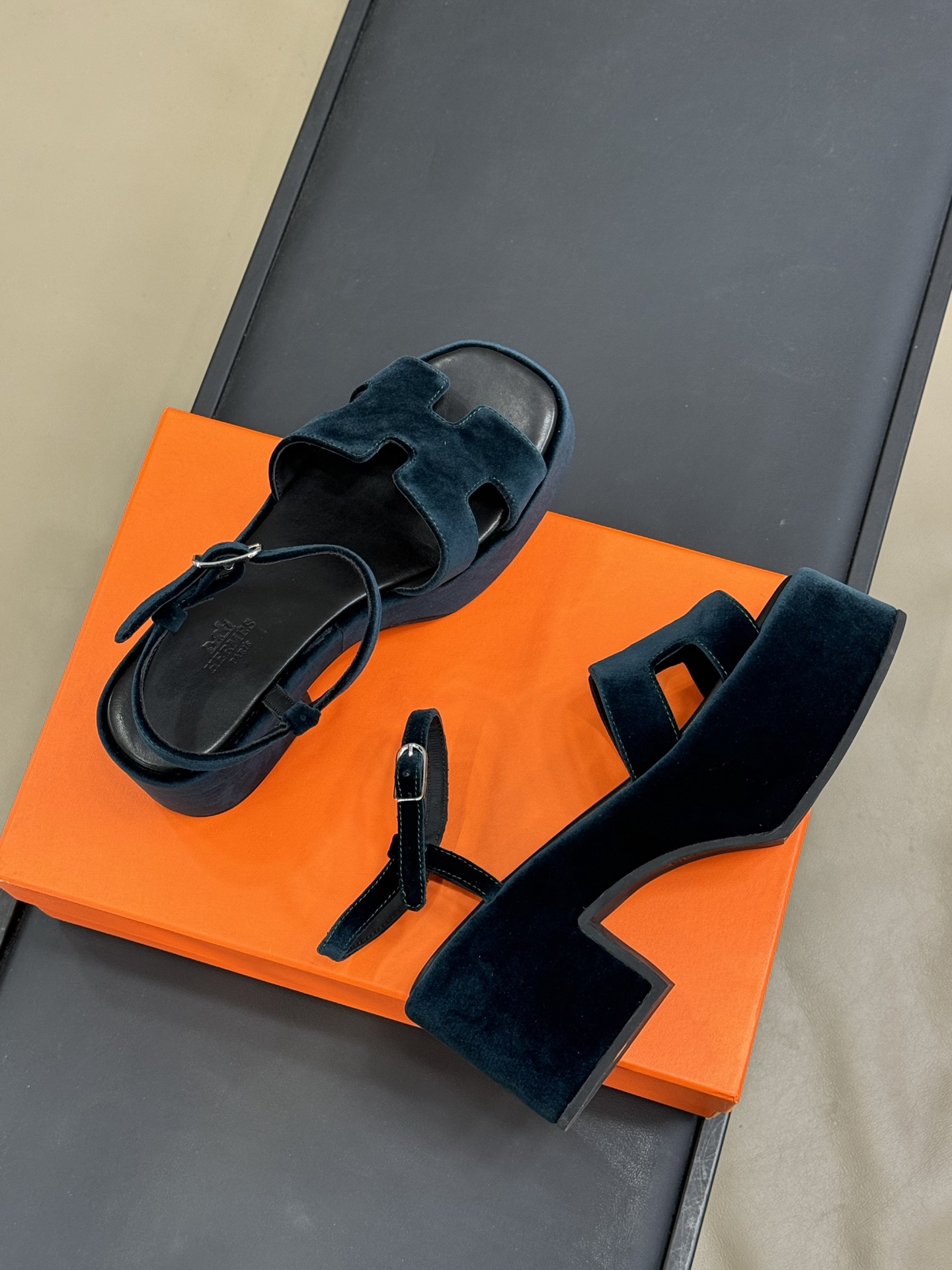 HERMES 02036