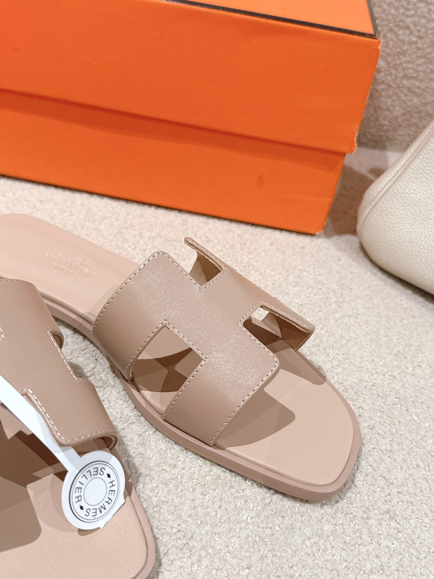 HERMES 02119