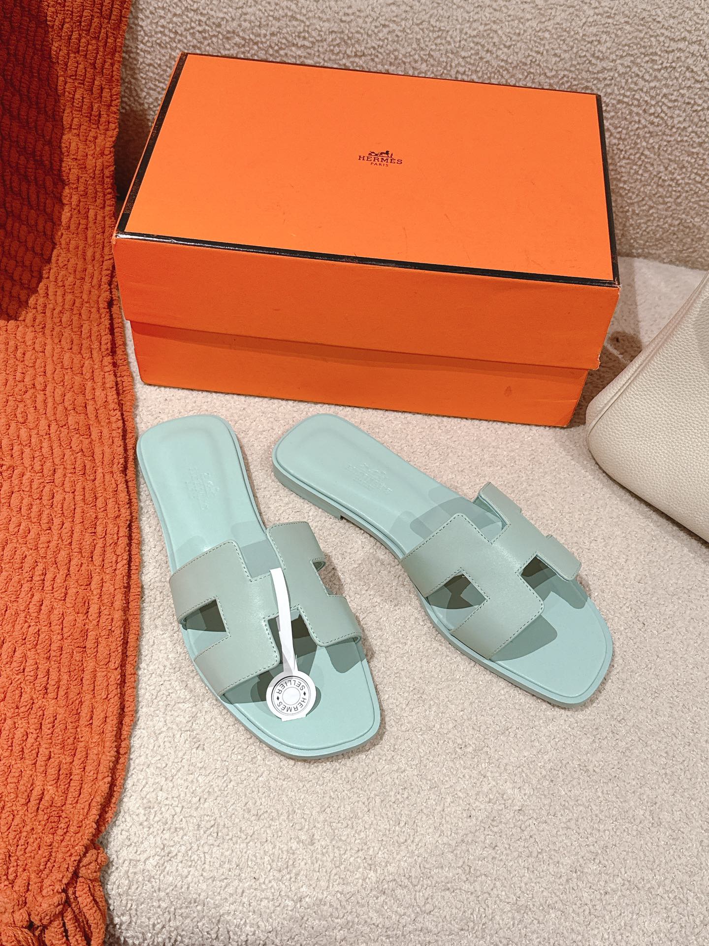 HERMES 02209