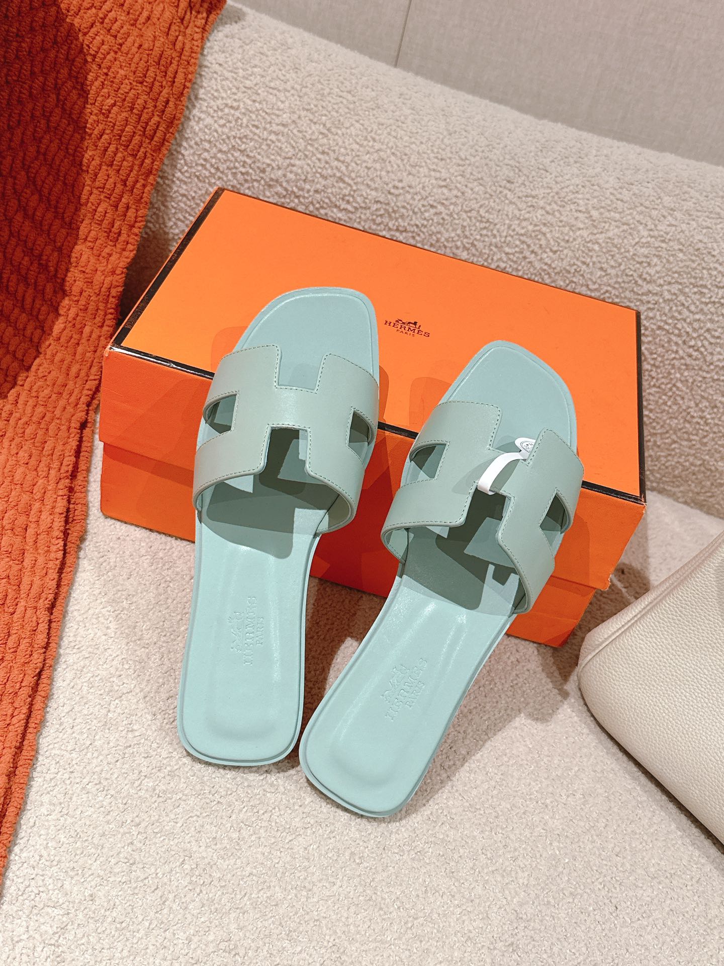 HERMES 02209