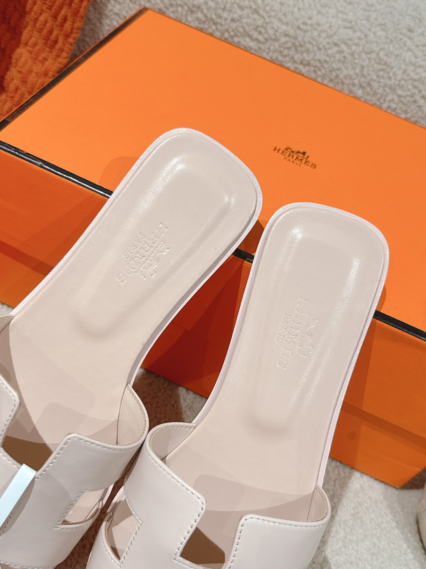 HERMES 02219