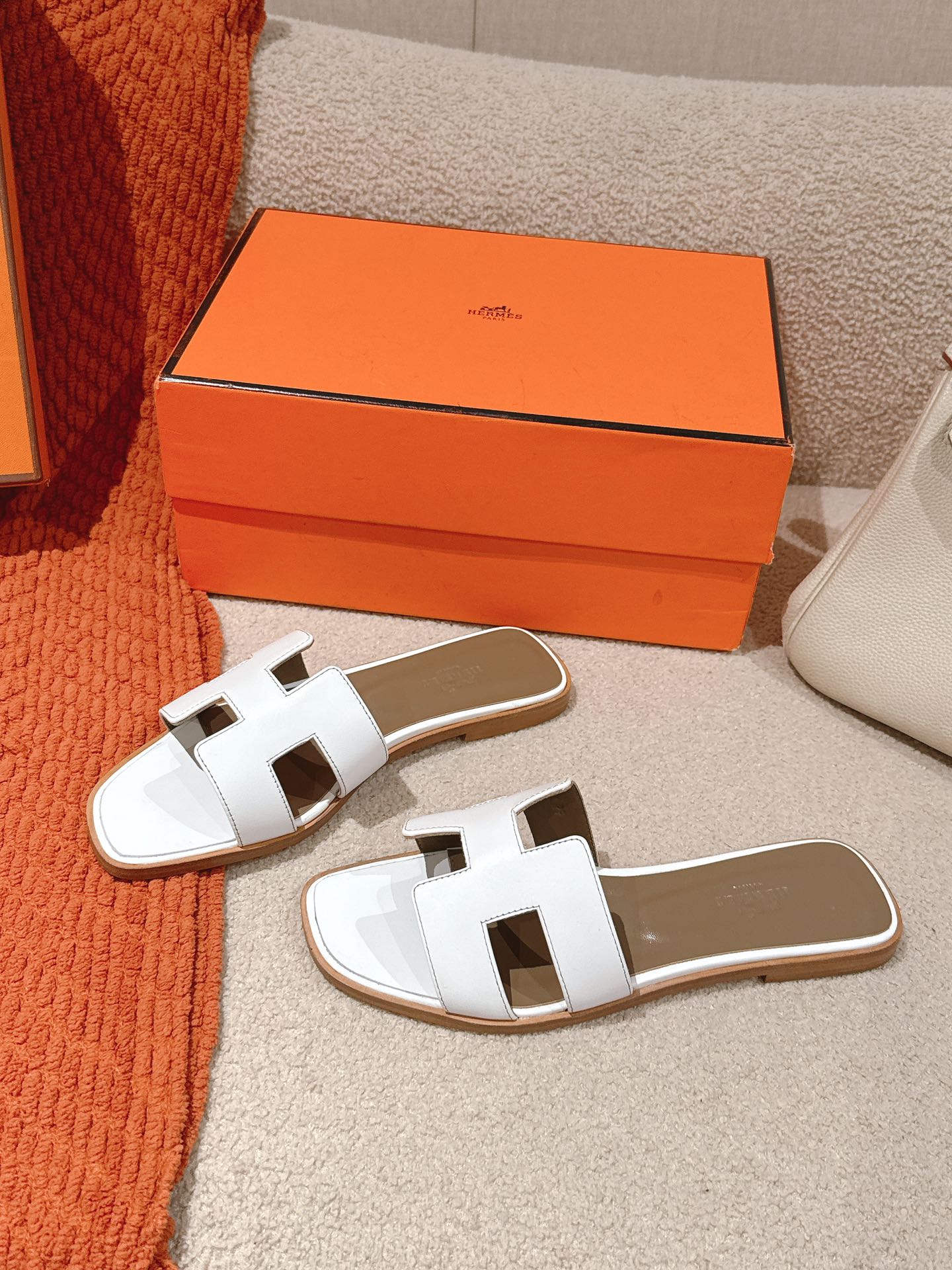 HERMES 02239