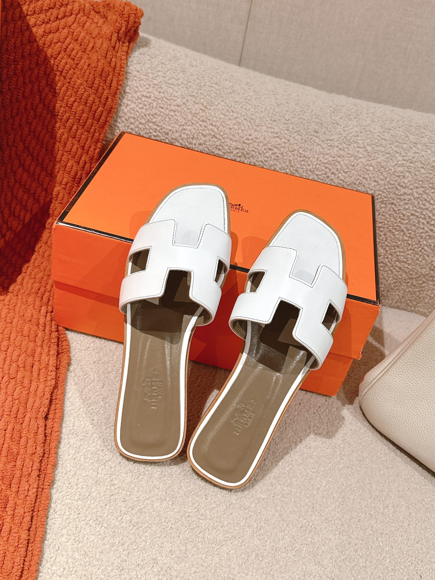 HERMES 02239