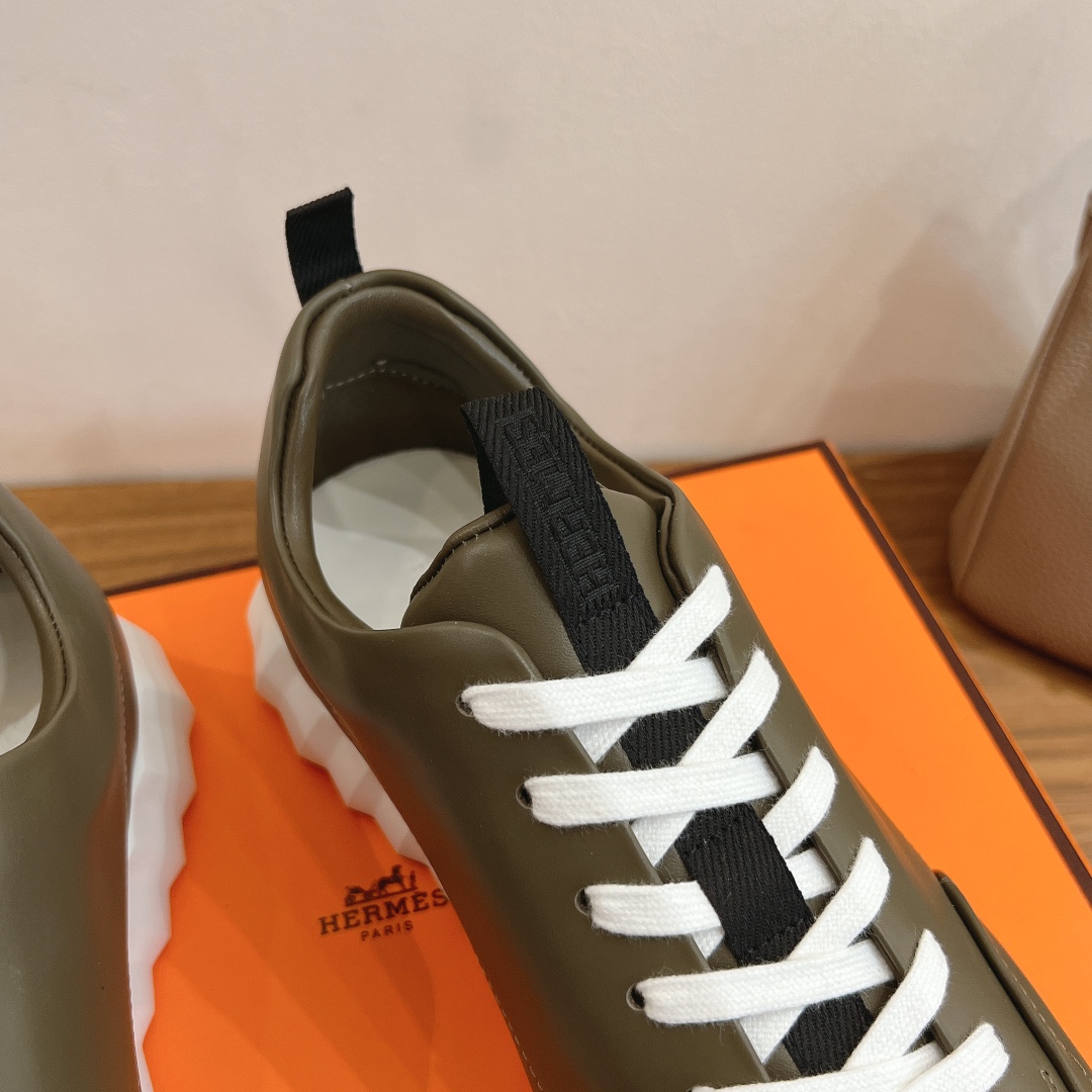HERMES 02279