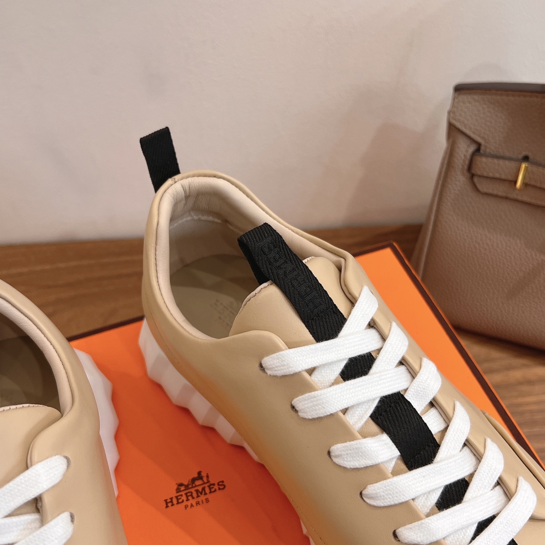 HERMES 02319