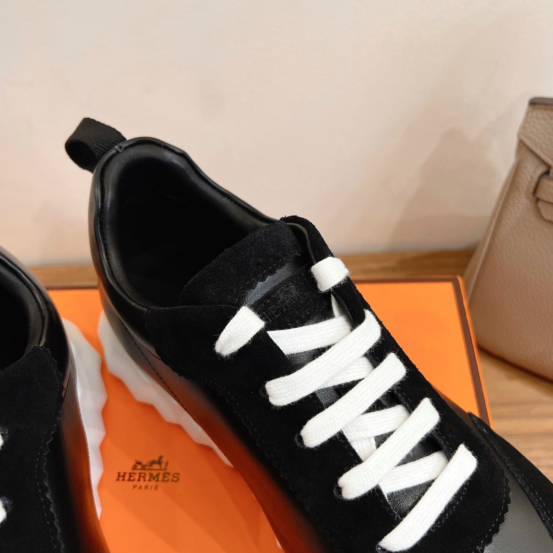 HERMES 02349