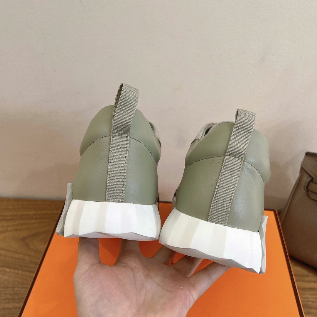 HERMES 02359