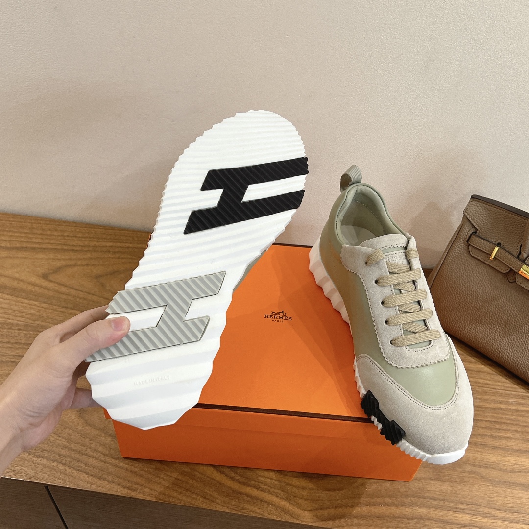 HERMES 02359