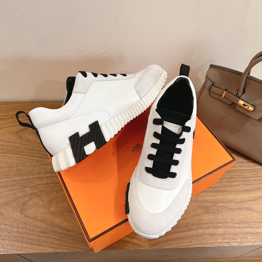 HERMES 02369