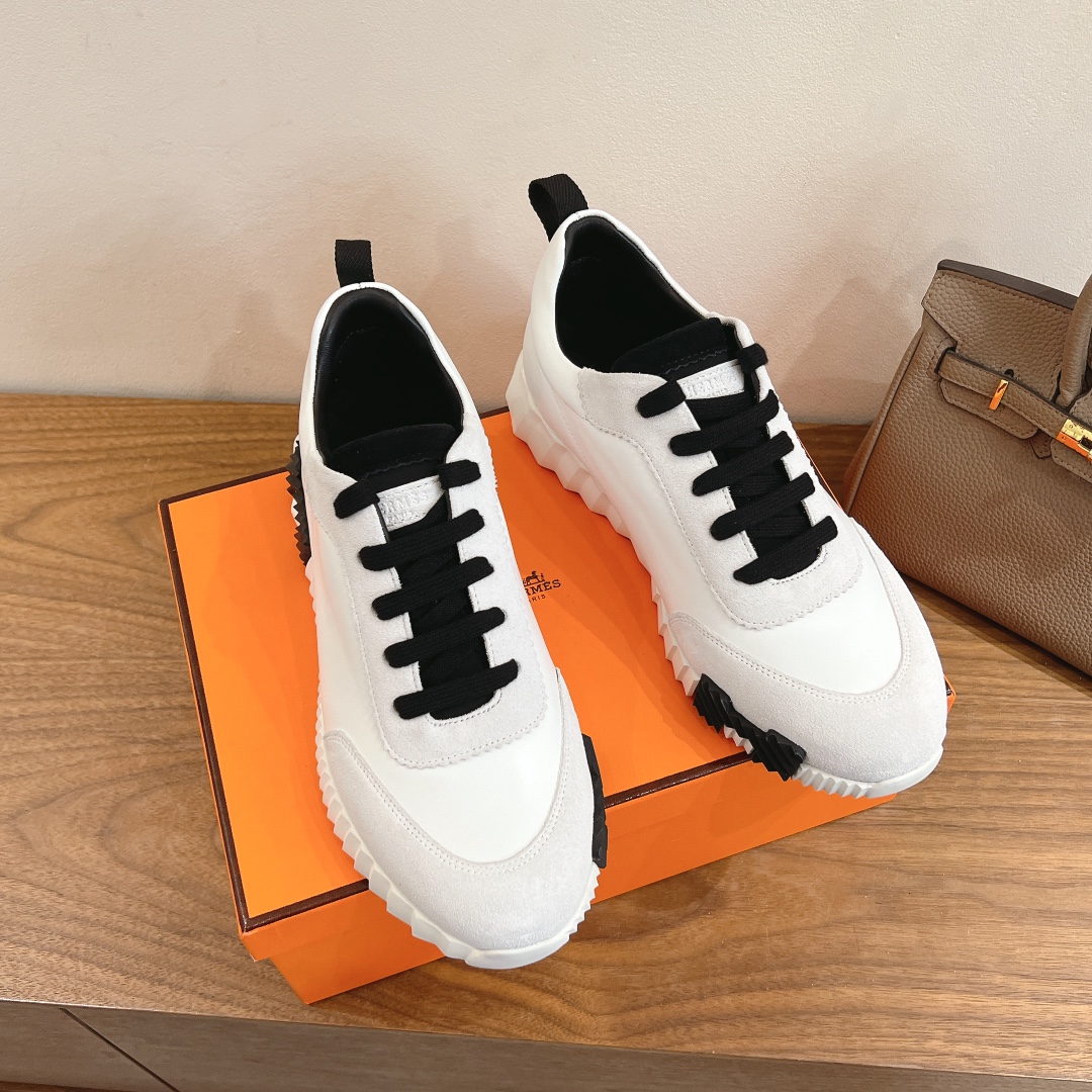 HERMES 02369