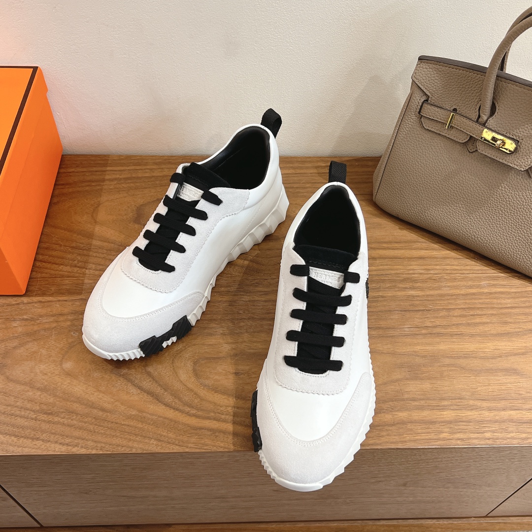 HERMES 02369