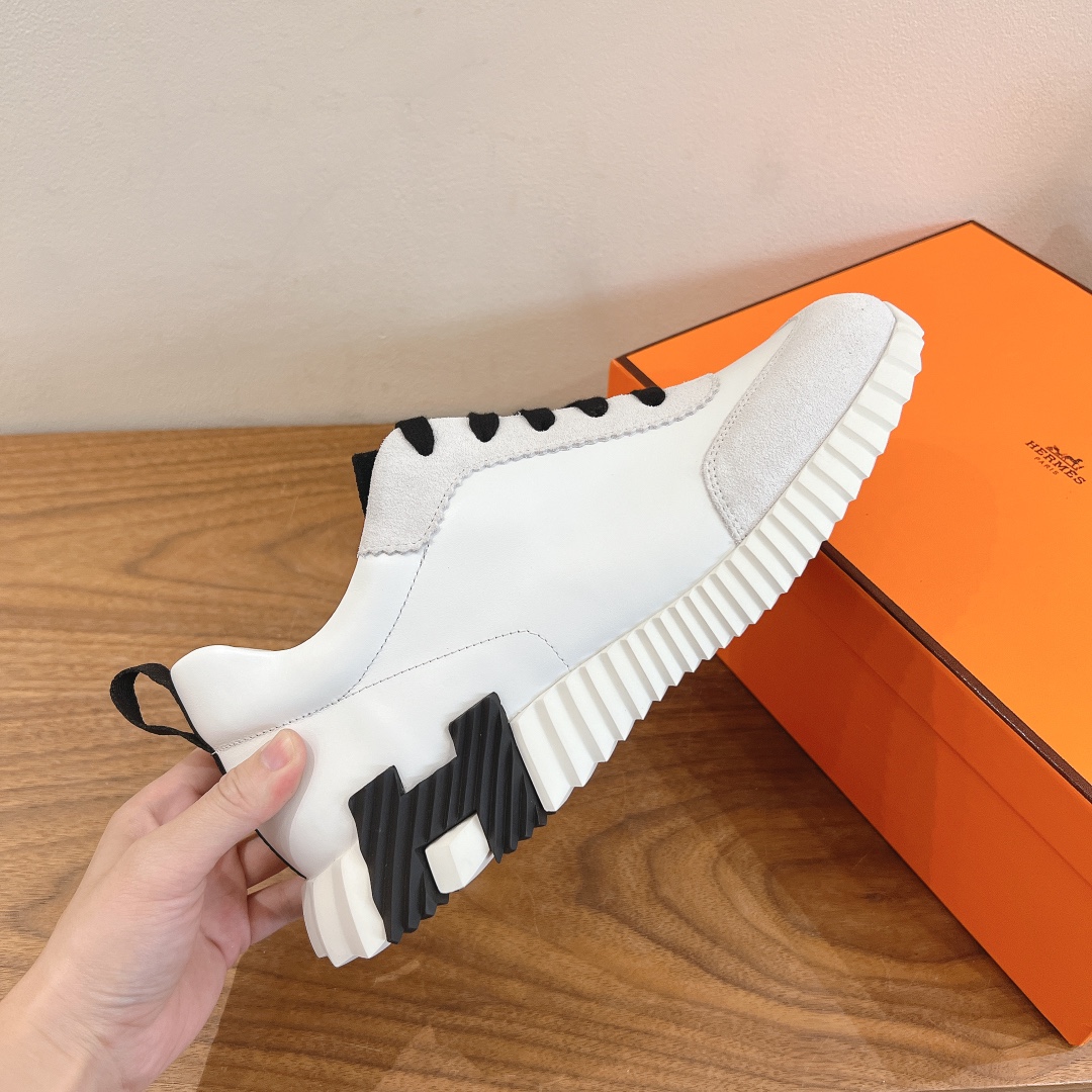 HERMES 02369