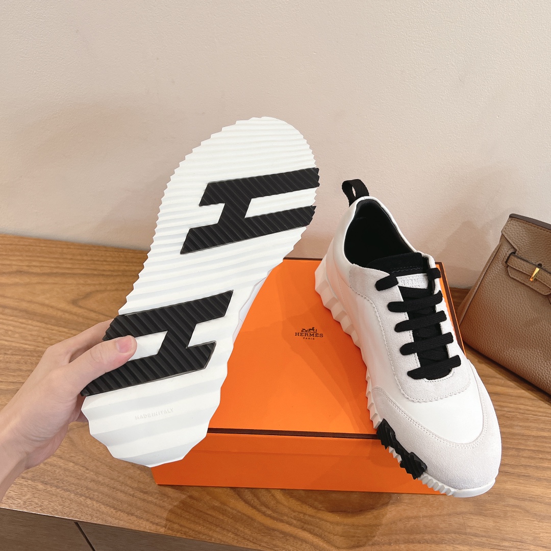 HERMES 02369