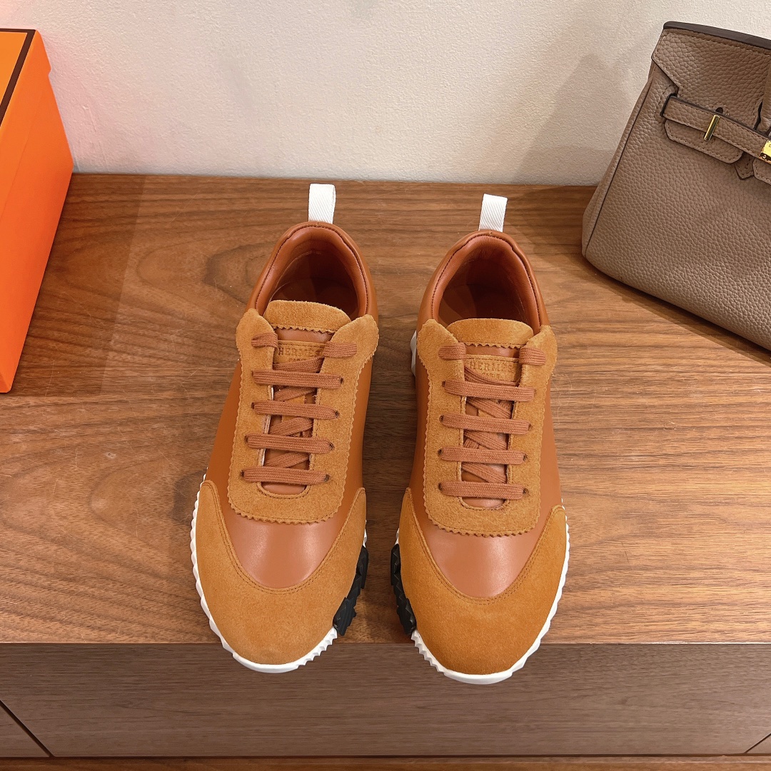 HERMES 02379