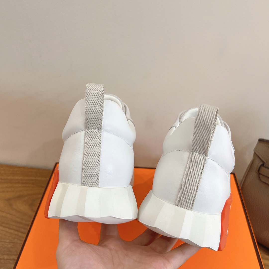 HERMES 02389