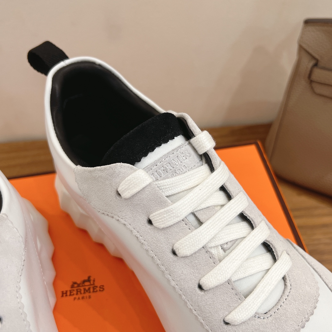 HERMES 02459
