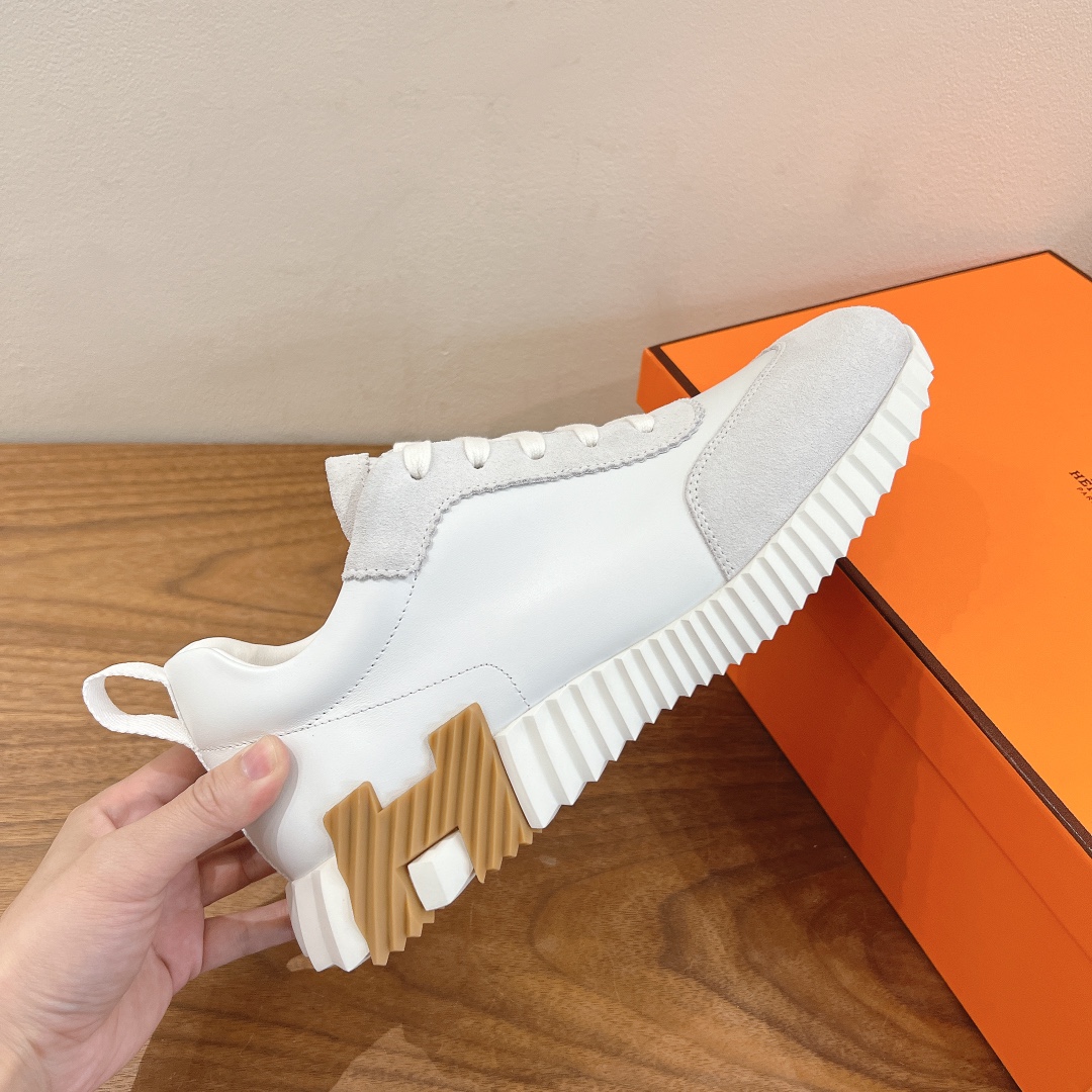 HERMES 02479