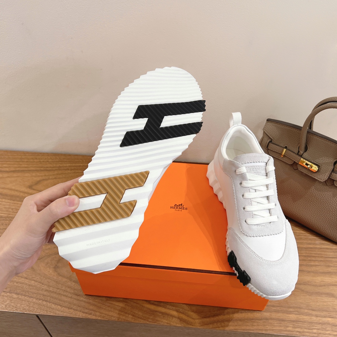HERMES 02479